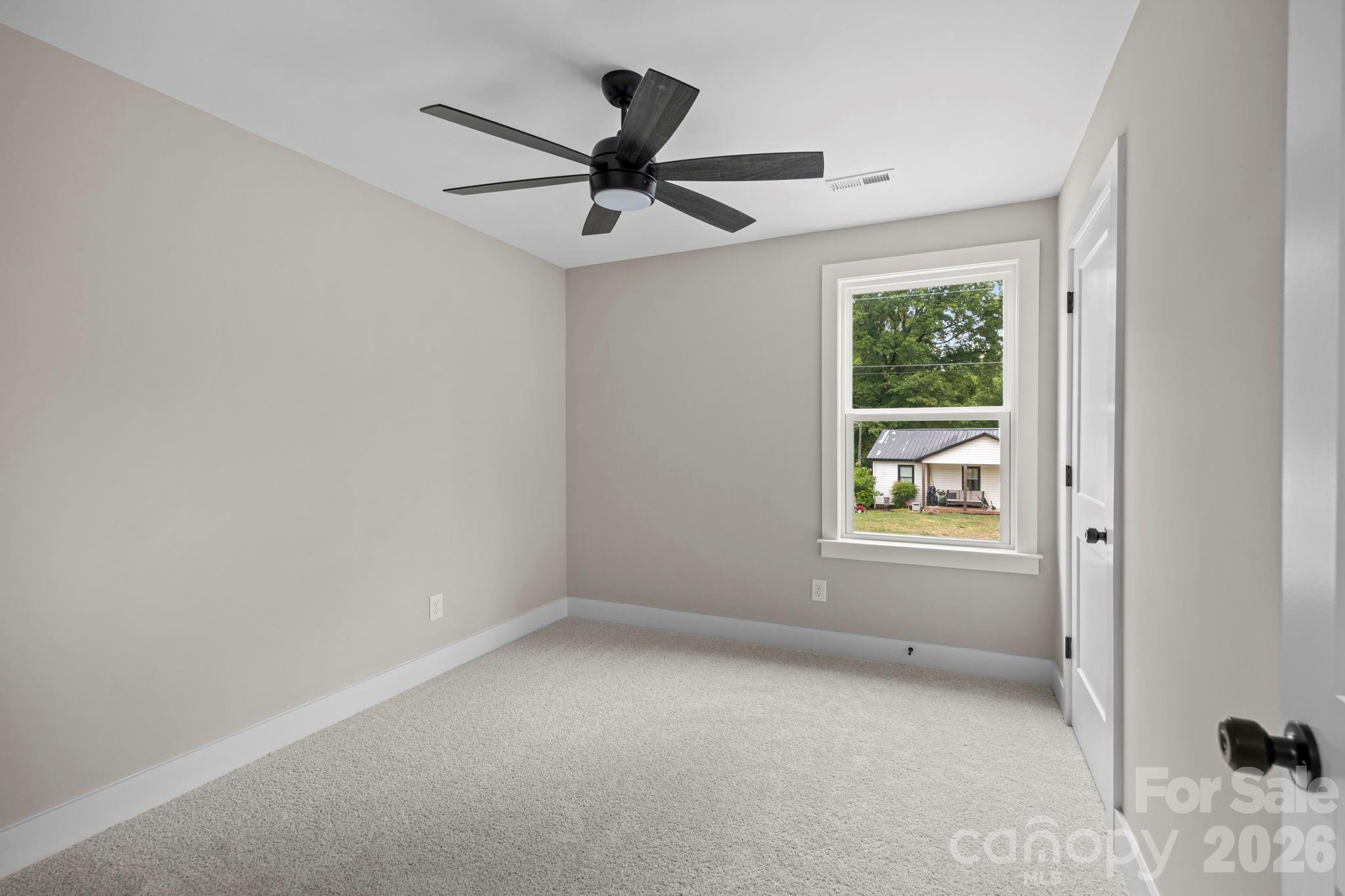 607 N Dixie Street Property Photo 20