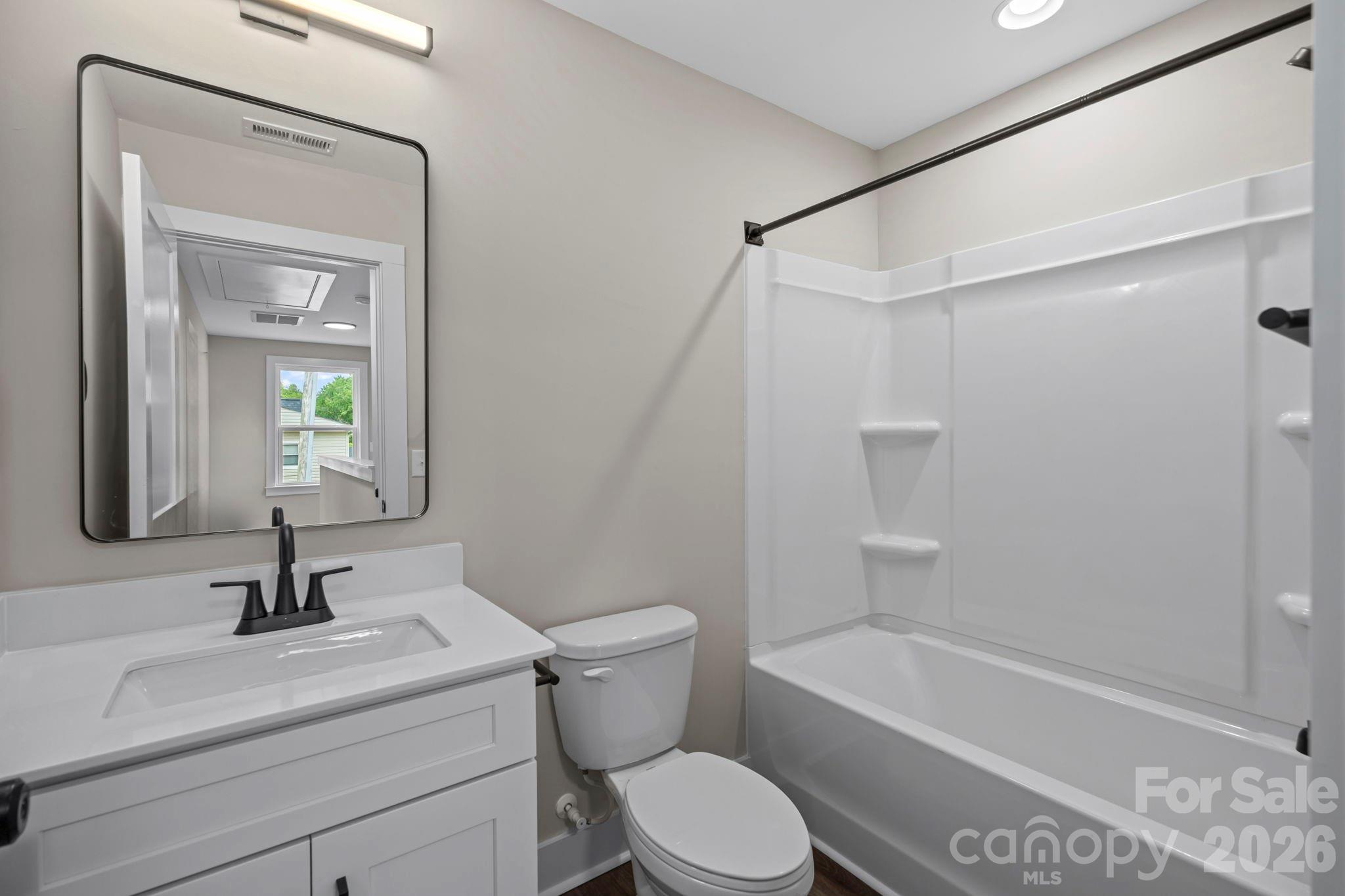 607 N Dixie Street Property Photo 21