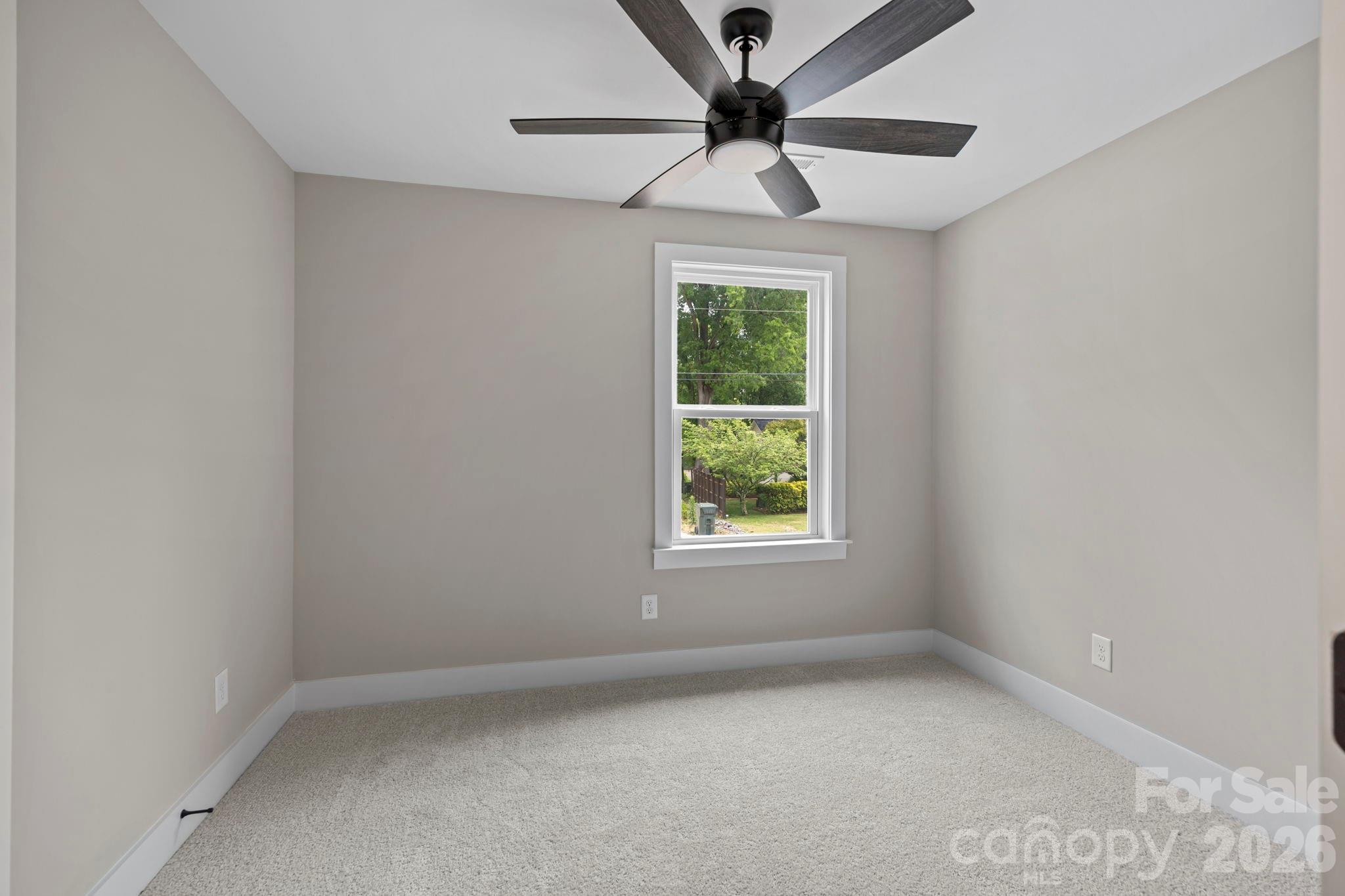 607 N Dixie Street Property Photo 24
