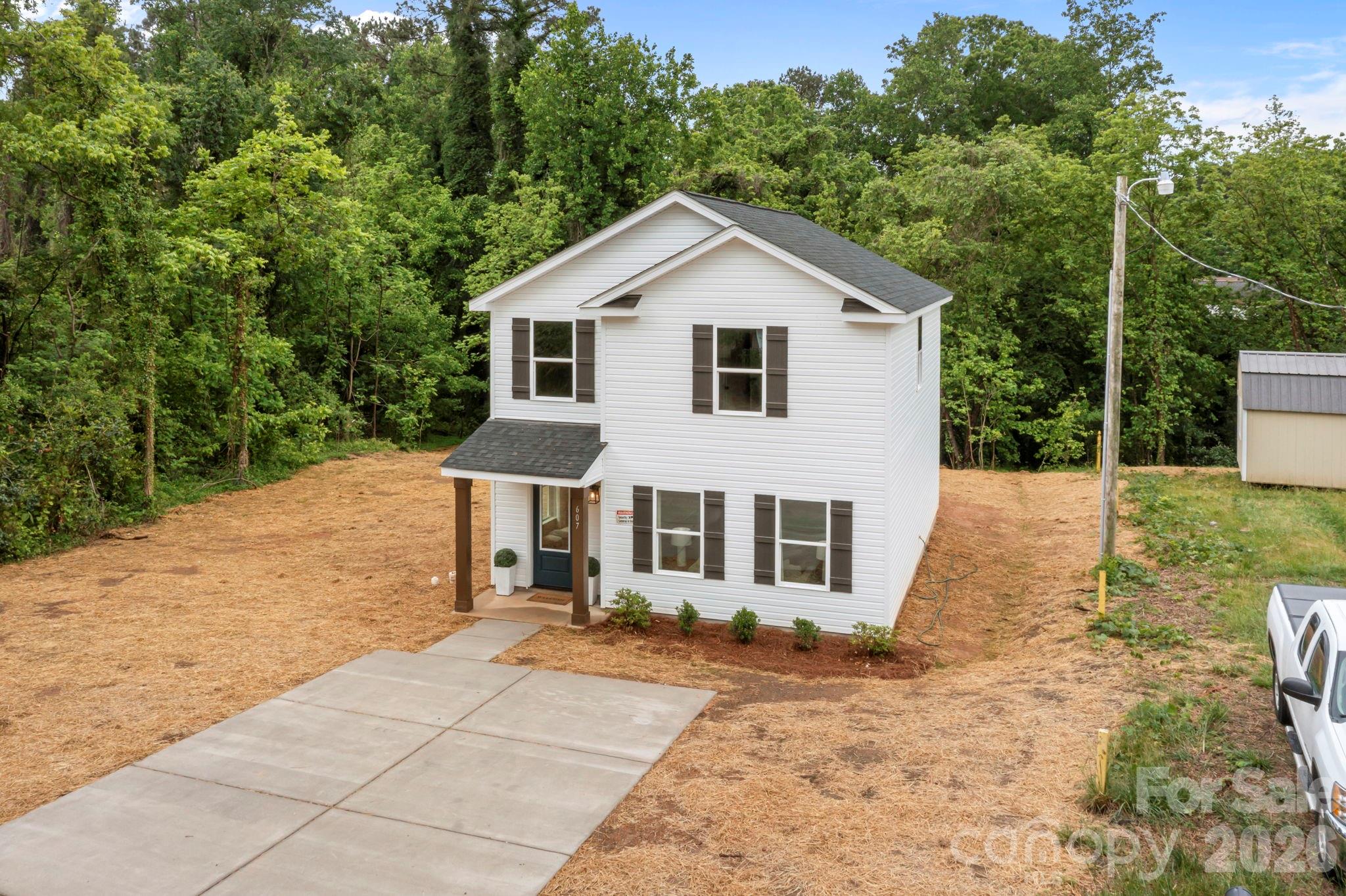 607 N Dixie Street Property Photo 27