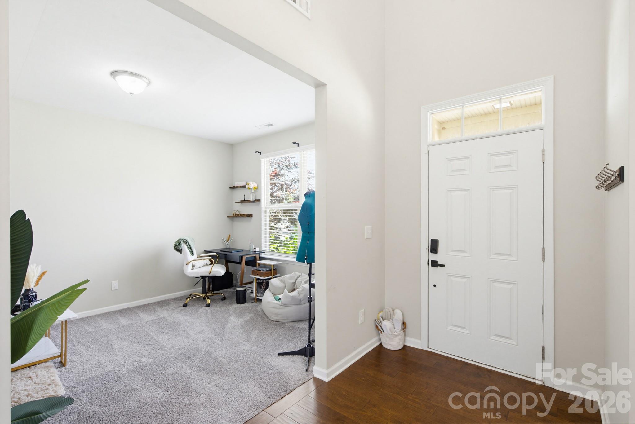 840 Oak Manor Drive Property Photo 8