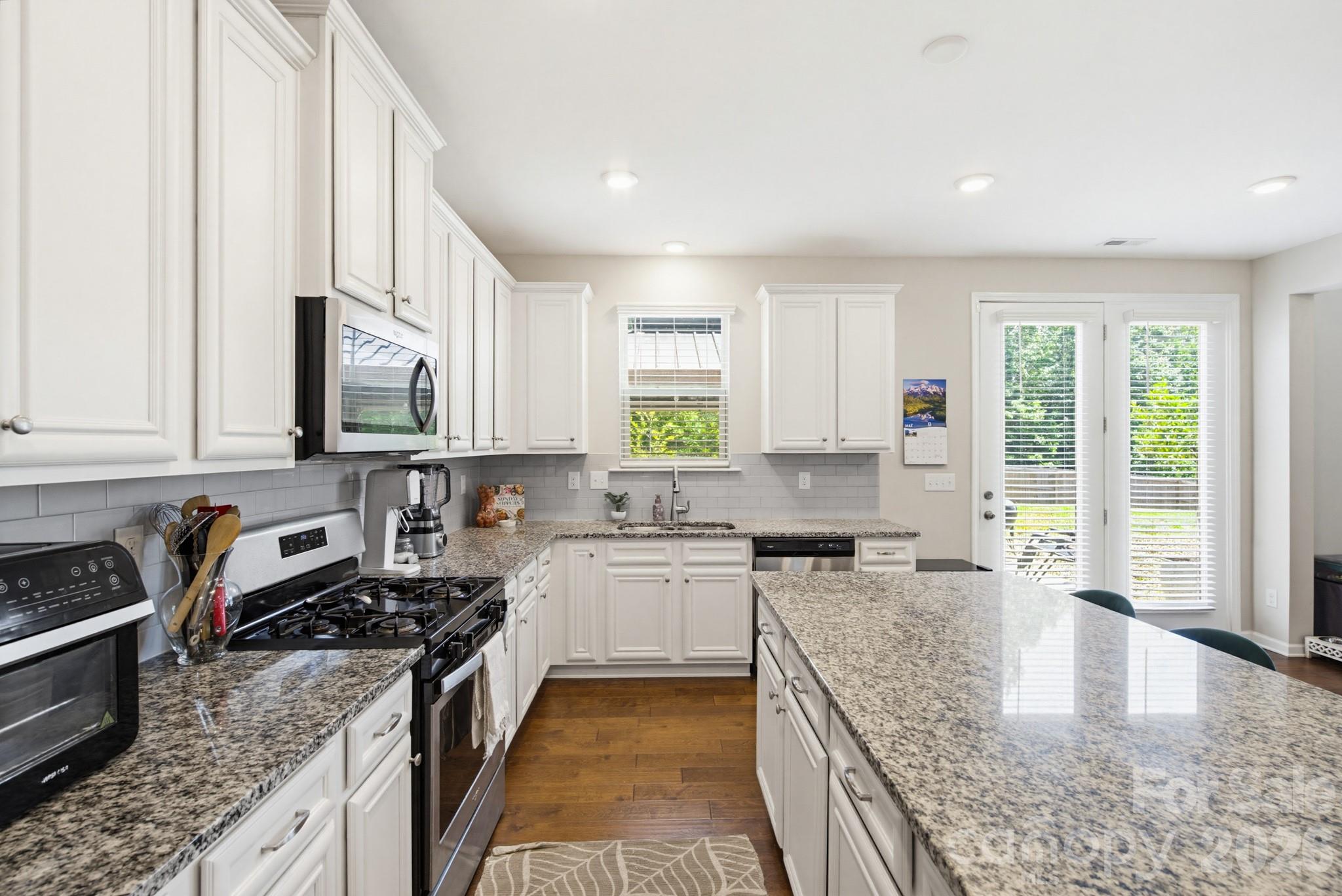 840 Oak Manor Drive Property Photo 19