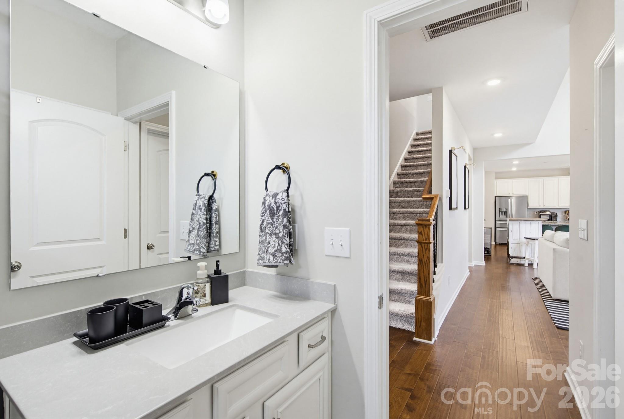 840 Oak Manor Drive Property Photo 23