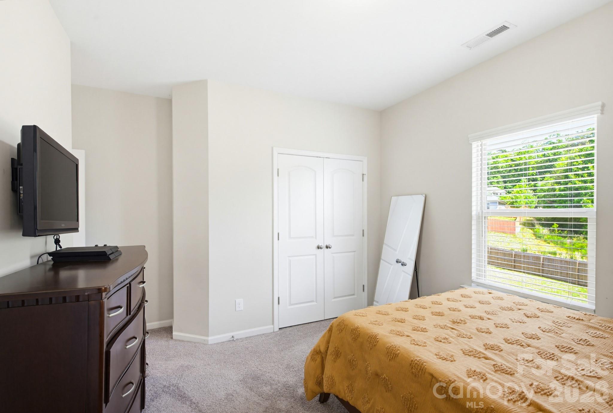 840 Oak Manor Drive Property Photo 39