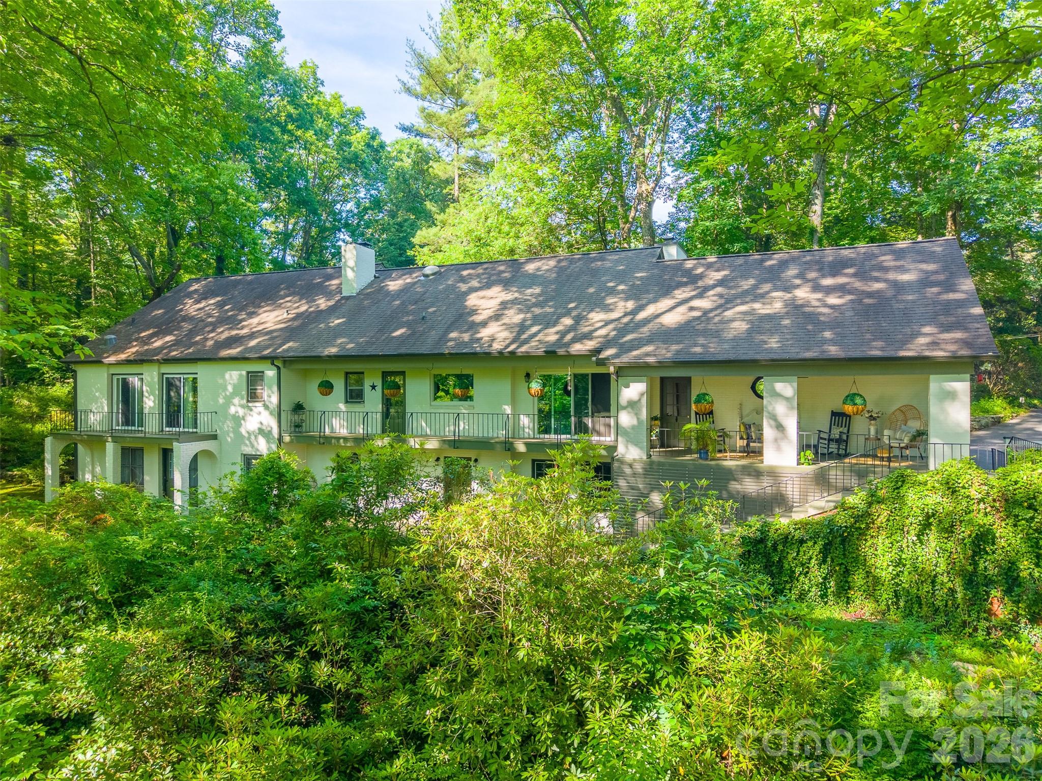 77 Oakwood Lane Property Photo 4