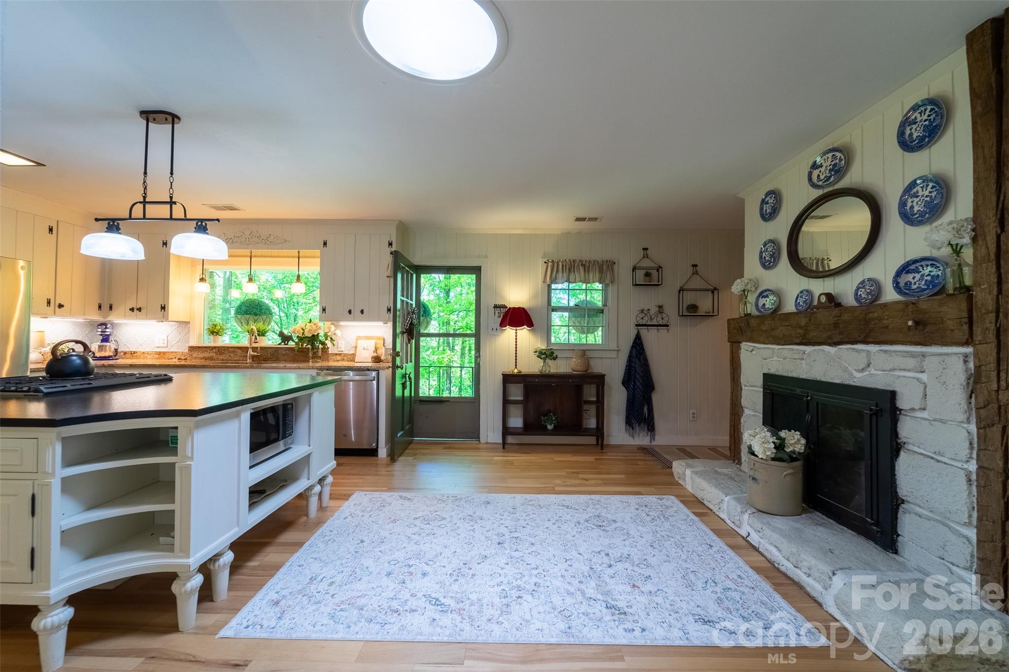 77 Oakwood Lane Property Photo 12
