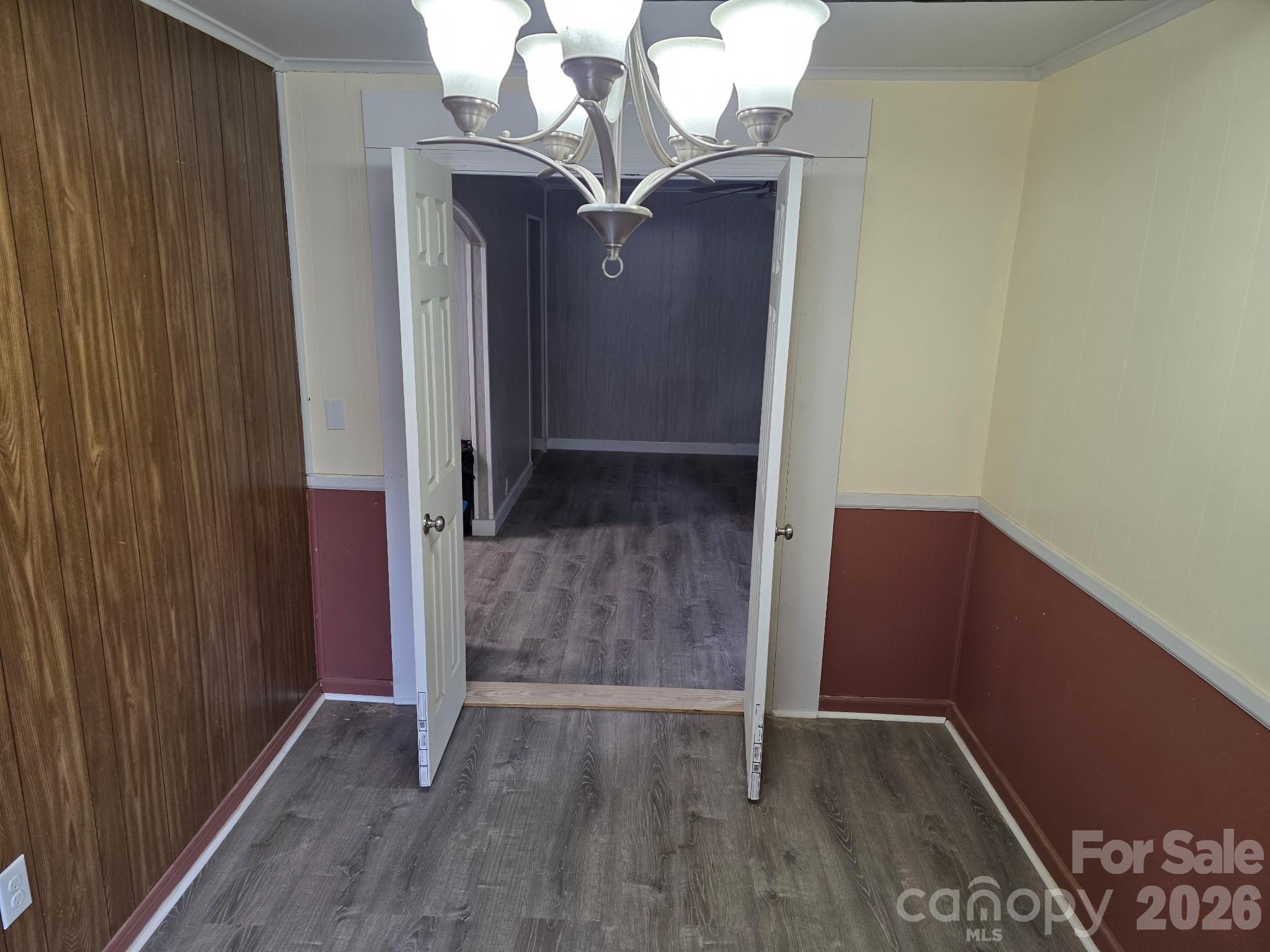 4723 Linden Street Property Photo 6