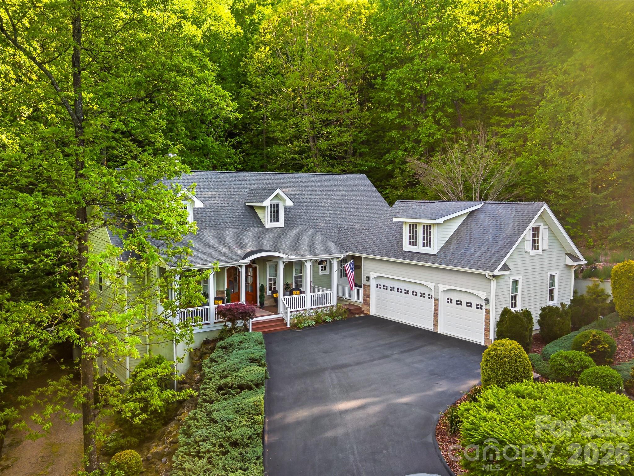 329 Kenmure Drive Property Photo 1