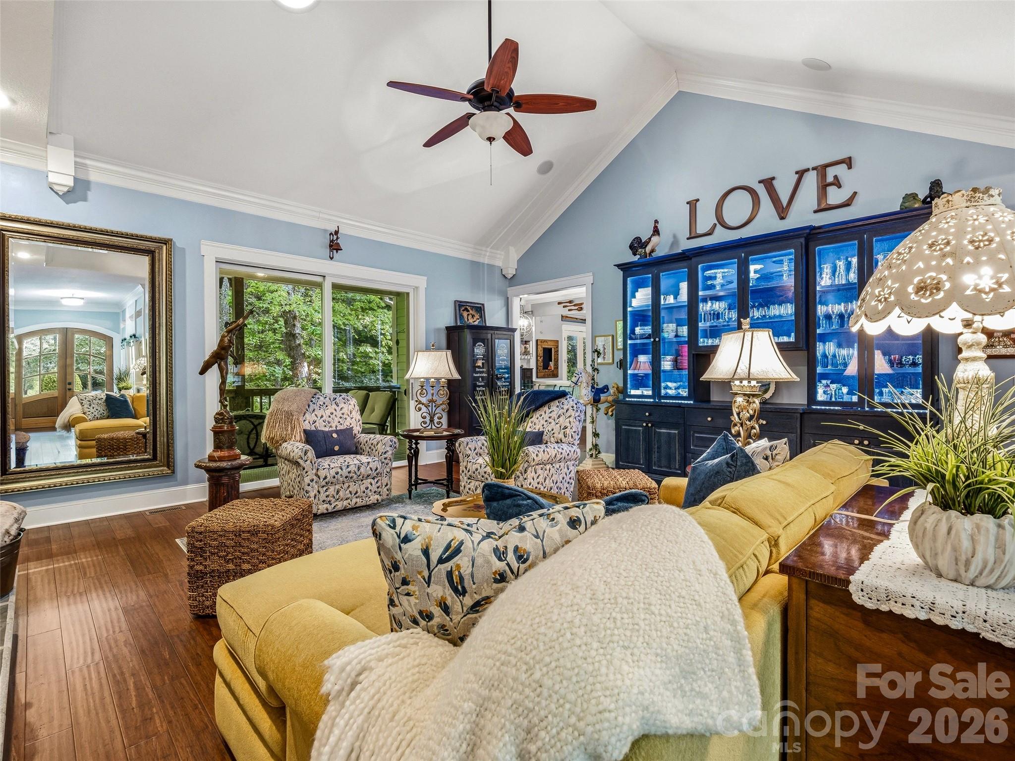 329 Kenmure Drive Property Photo 11