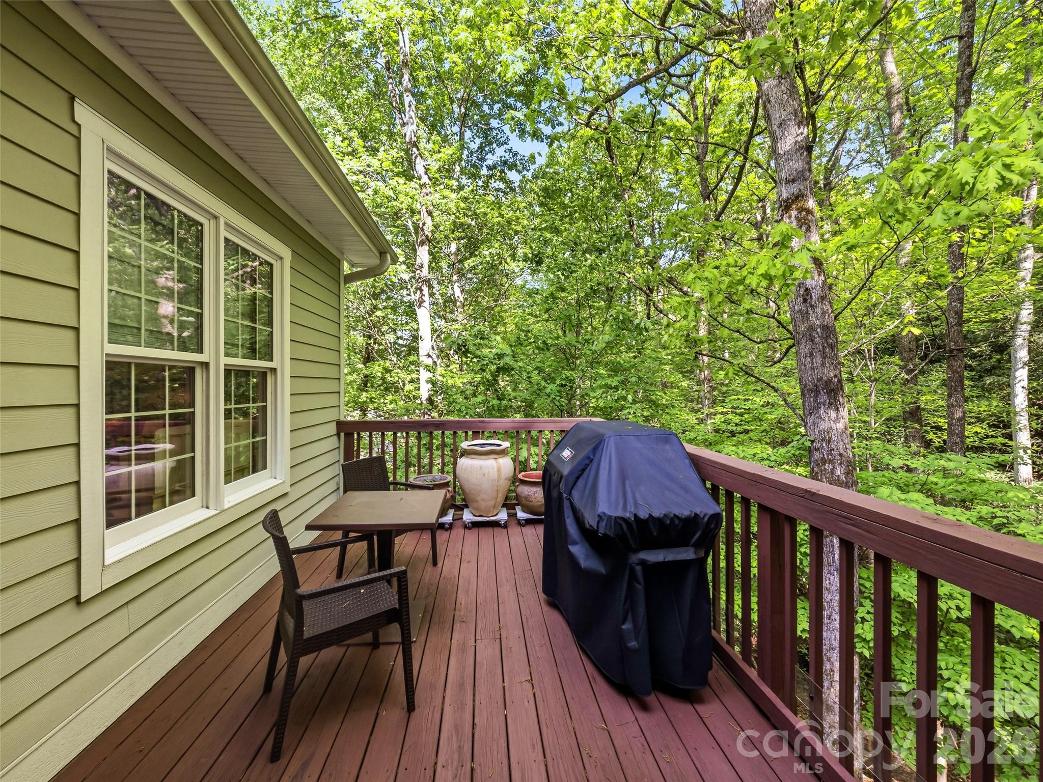 329 Kenmure Drive Property Photo 22