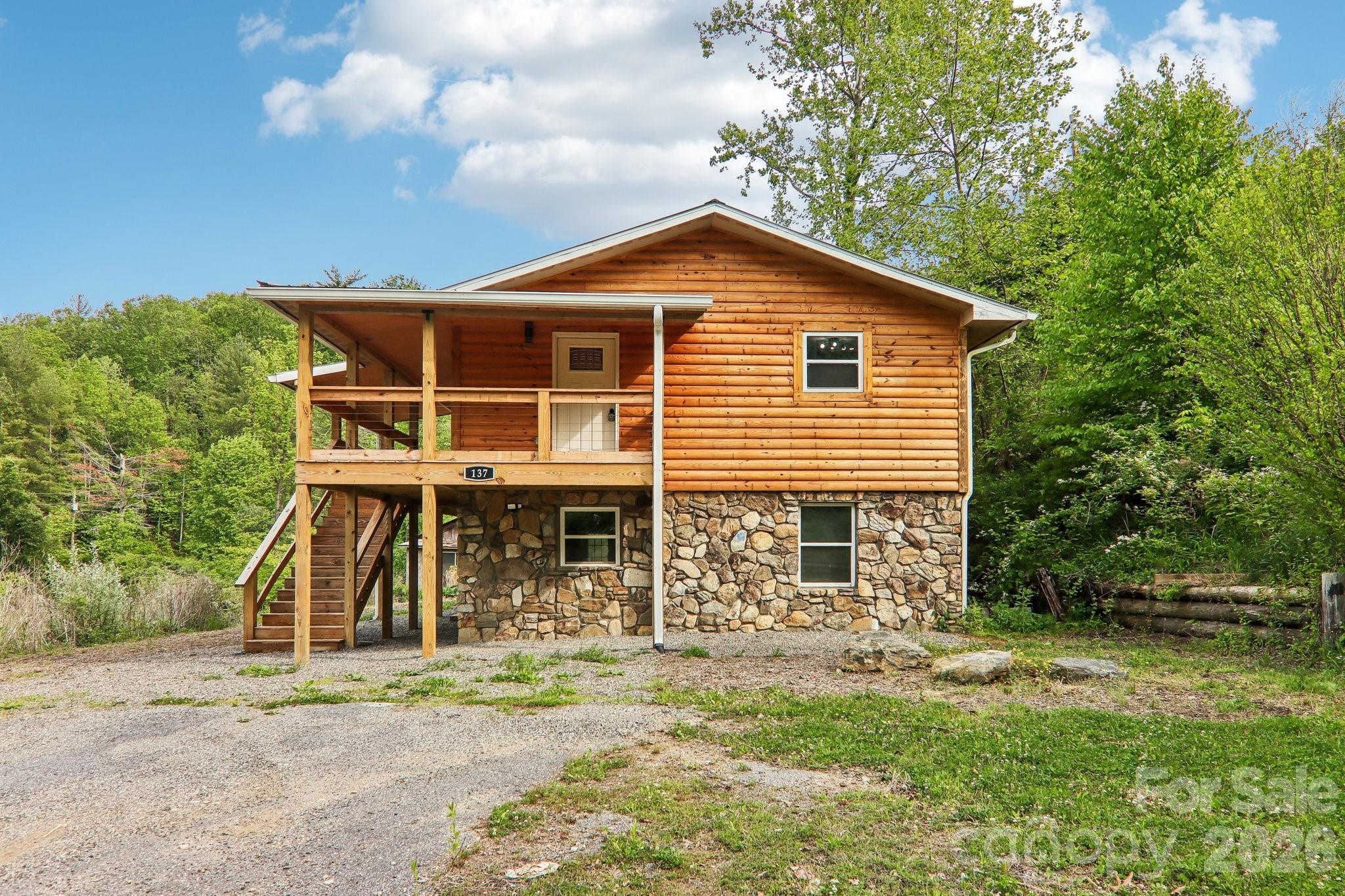 137 Red Maple Lane Property Photo 6