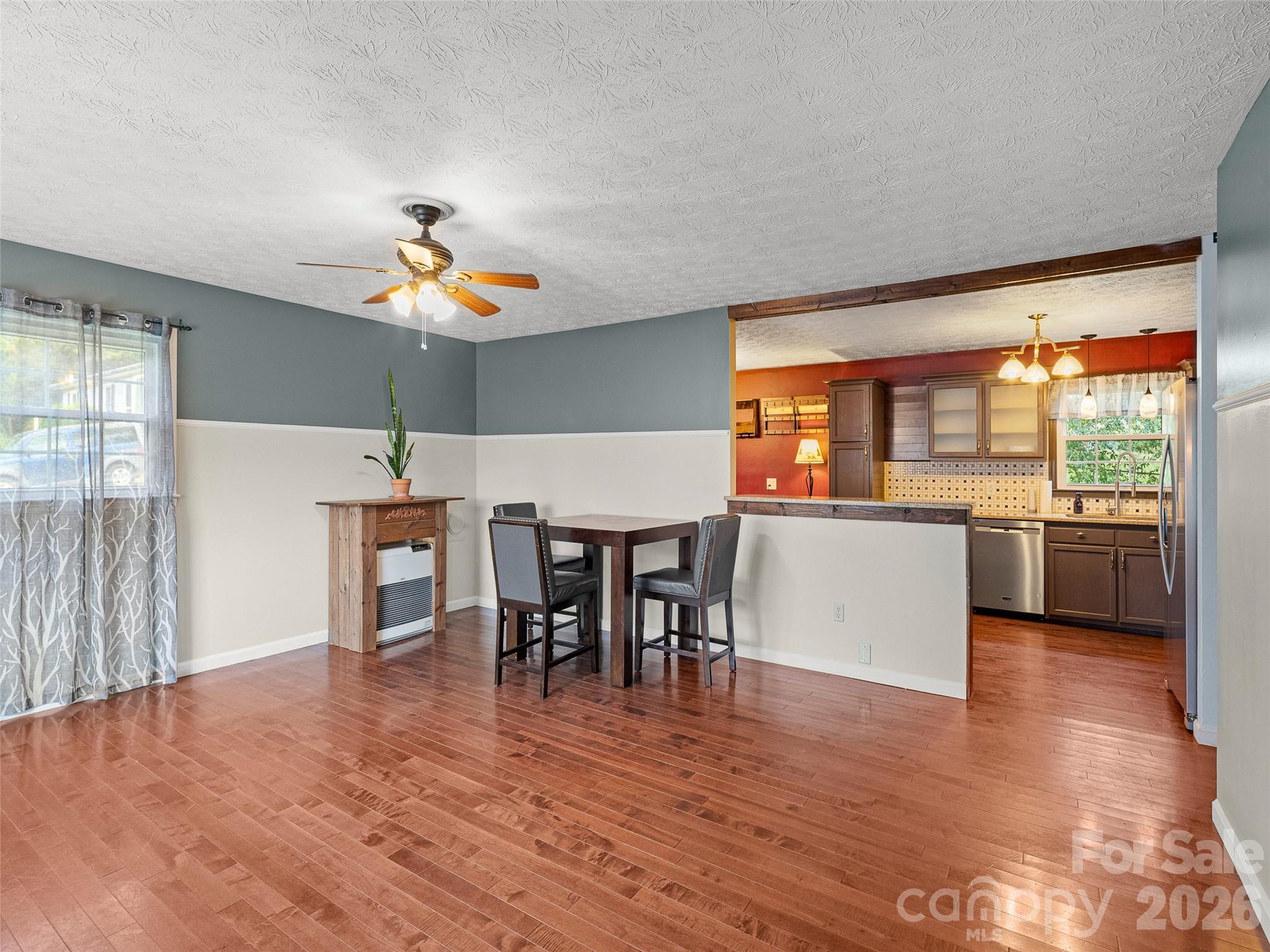 84 Candlelight Circle Property Photo 2