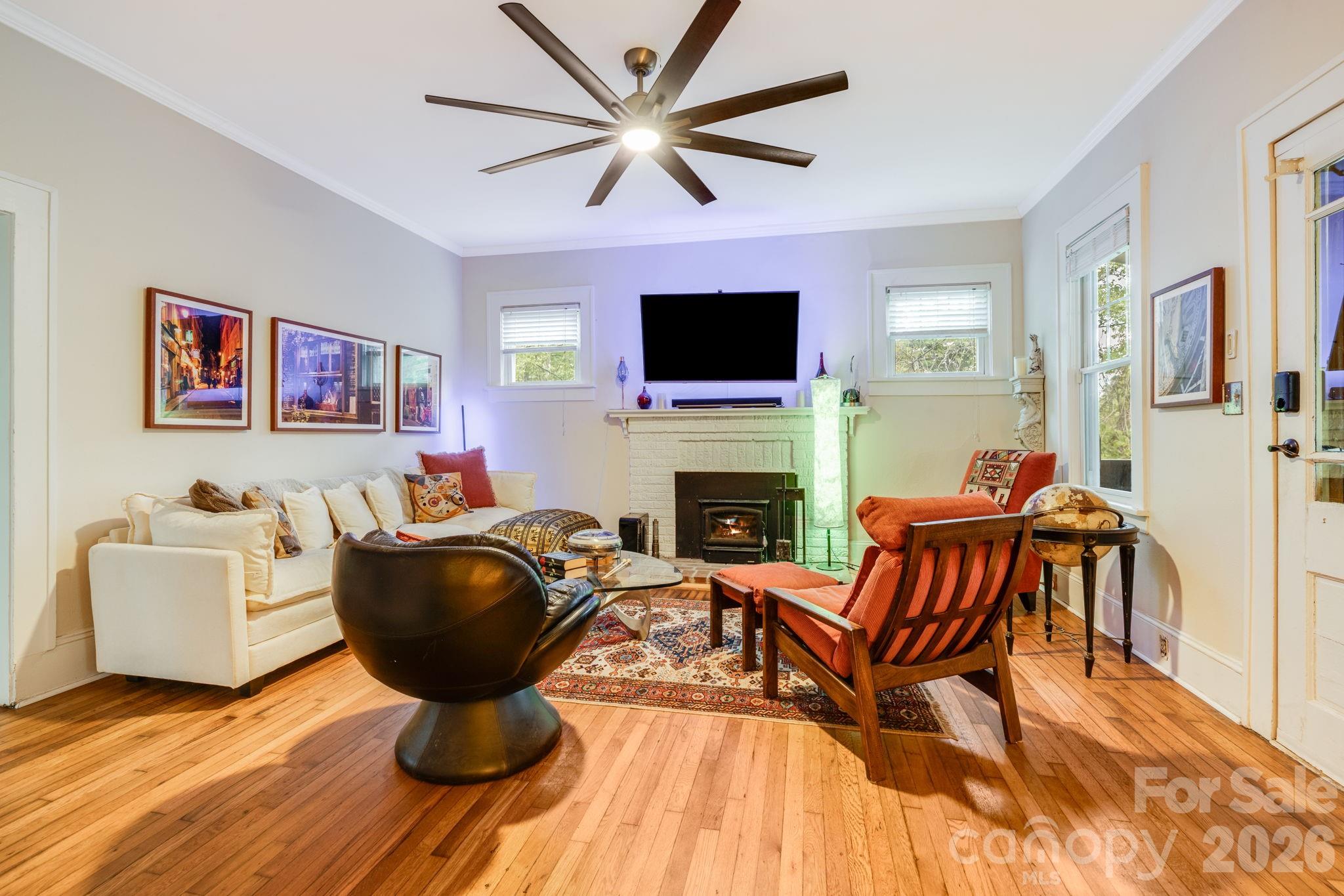 107 Courtland Avenue Property Photo 8