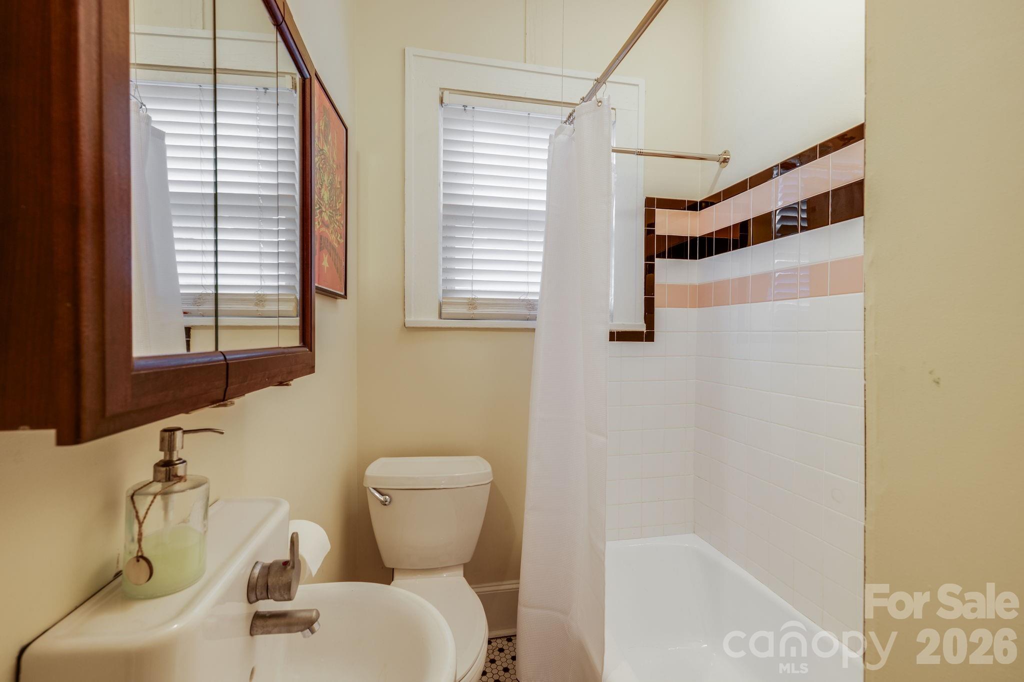 107 Courtland Avenue Property Photo 14