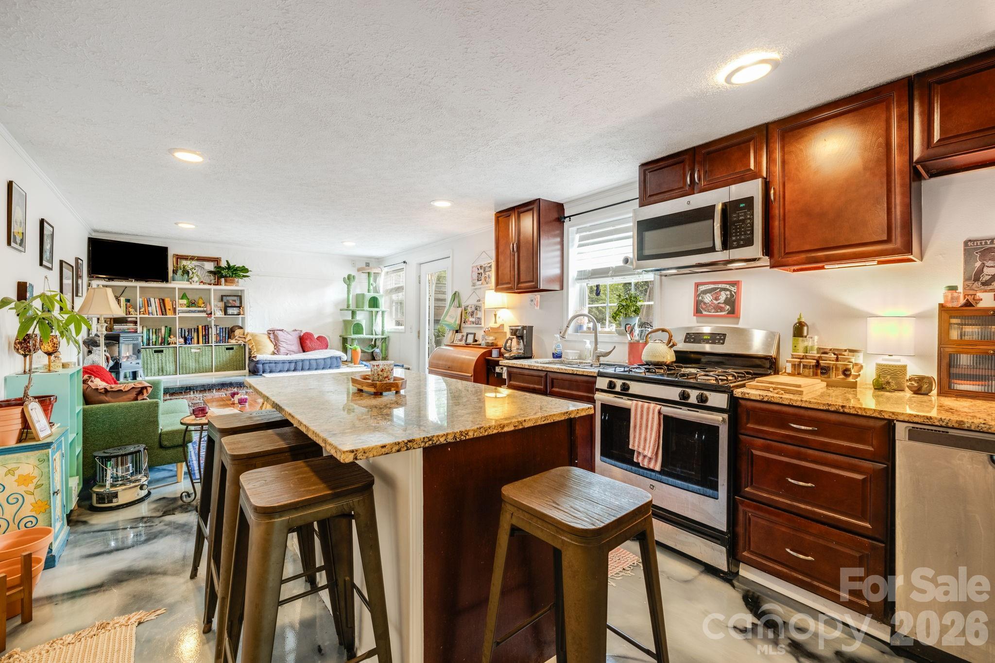 107 Courtland Avenue Property Photo 39