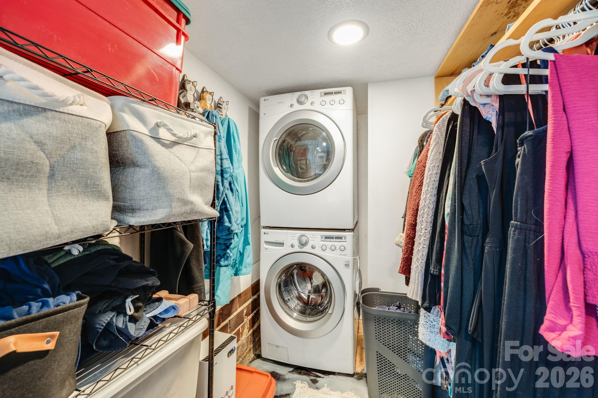 107 Courtland Avenue Property Photo 43