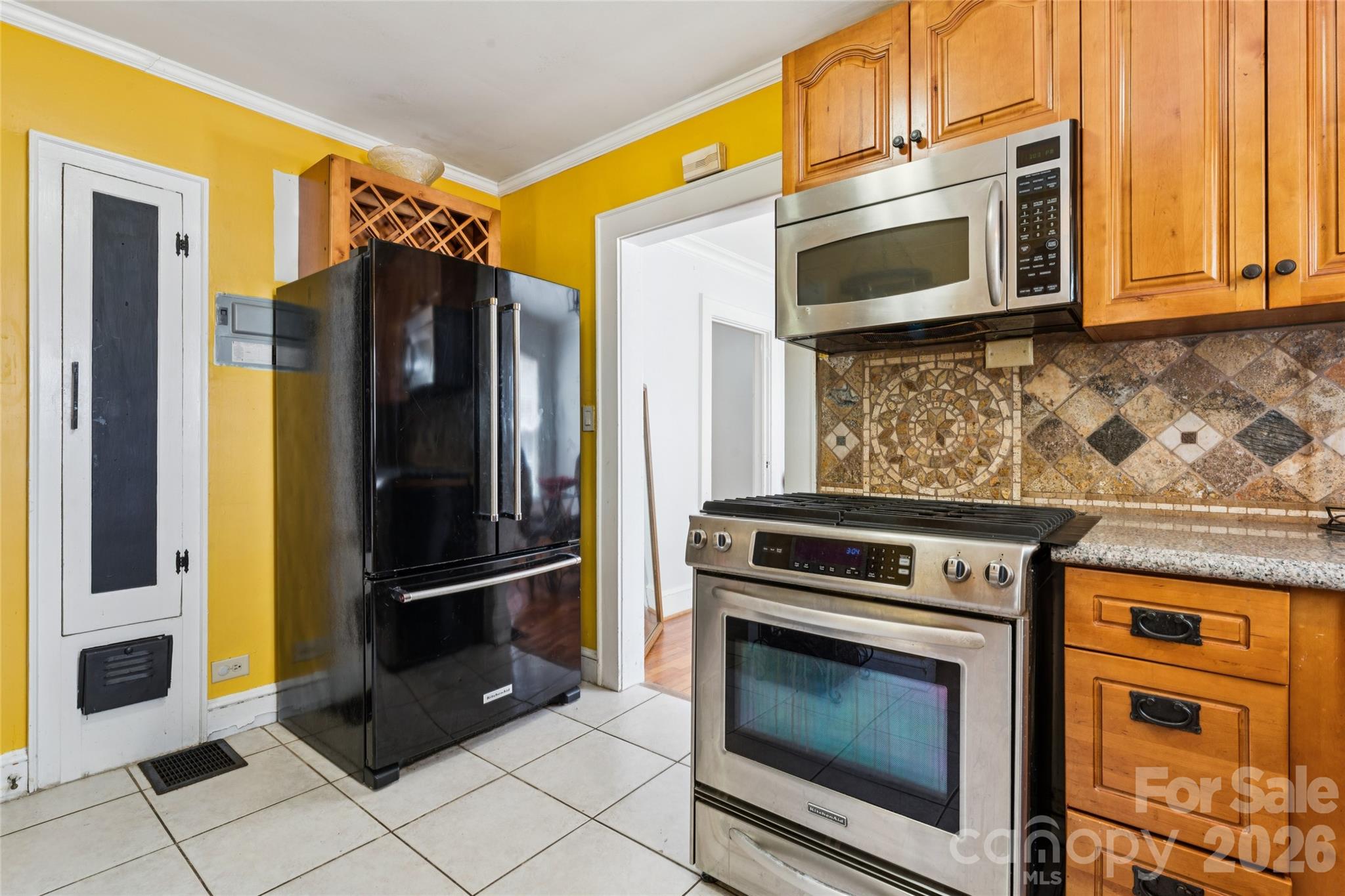 2224 Dundeen Street Property Photo 5