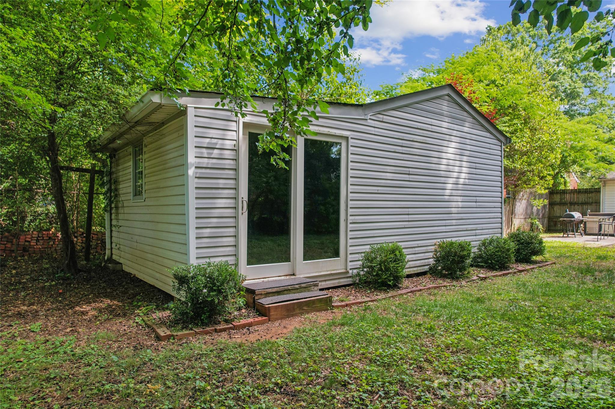 2224 Dundeen Street Property Photo 23