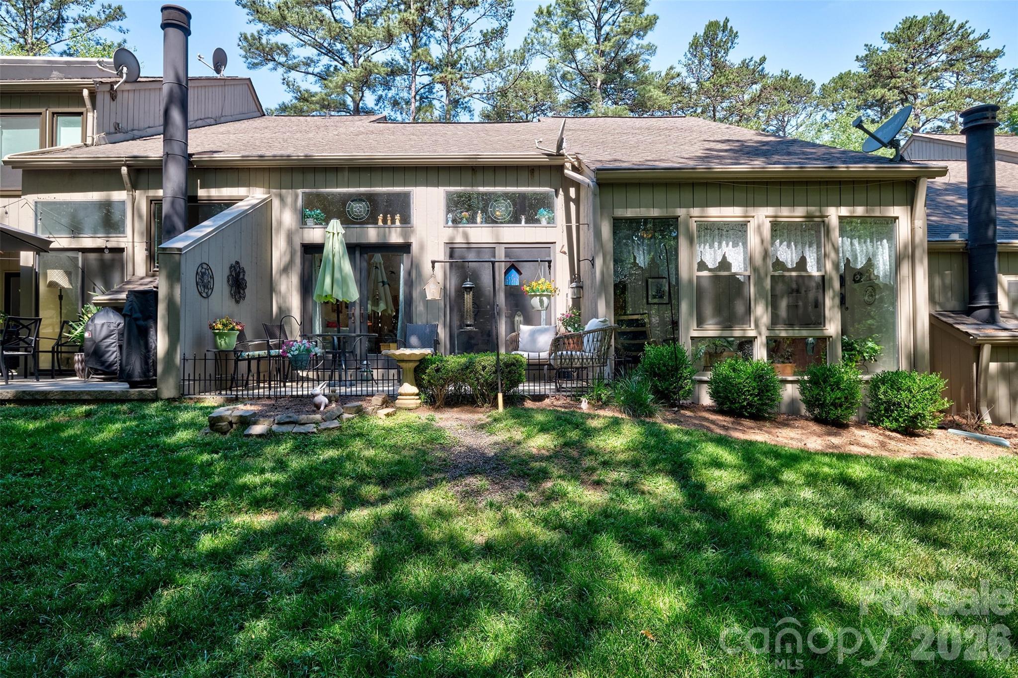 114 Pine Grove Circle Property Photo 25