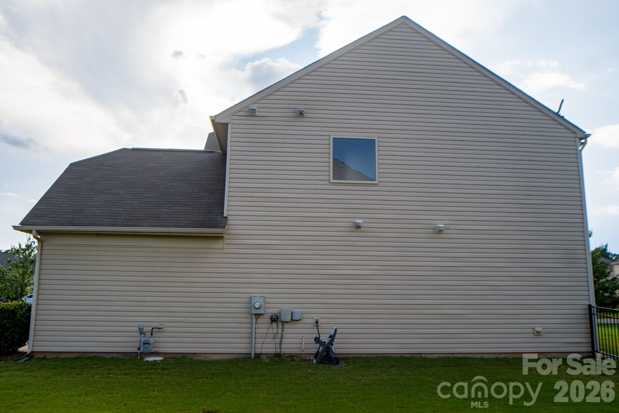 3942 Kestrel Lane Property Photo 6