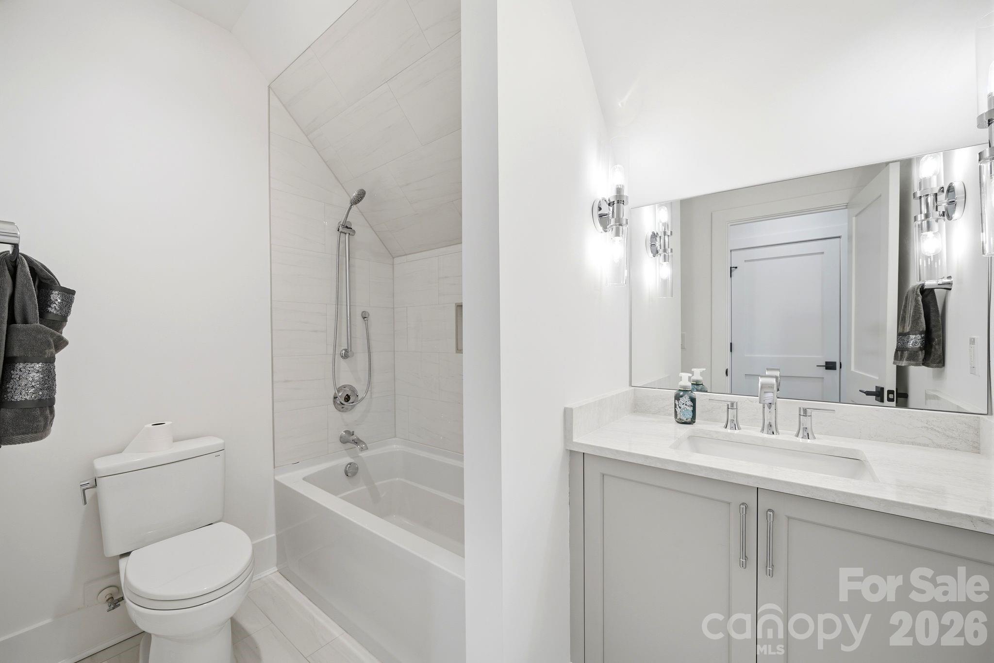 6223 Chimney Bluff Road Property Photo 35