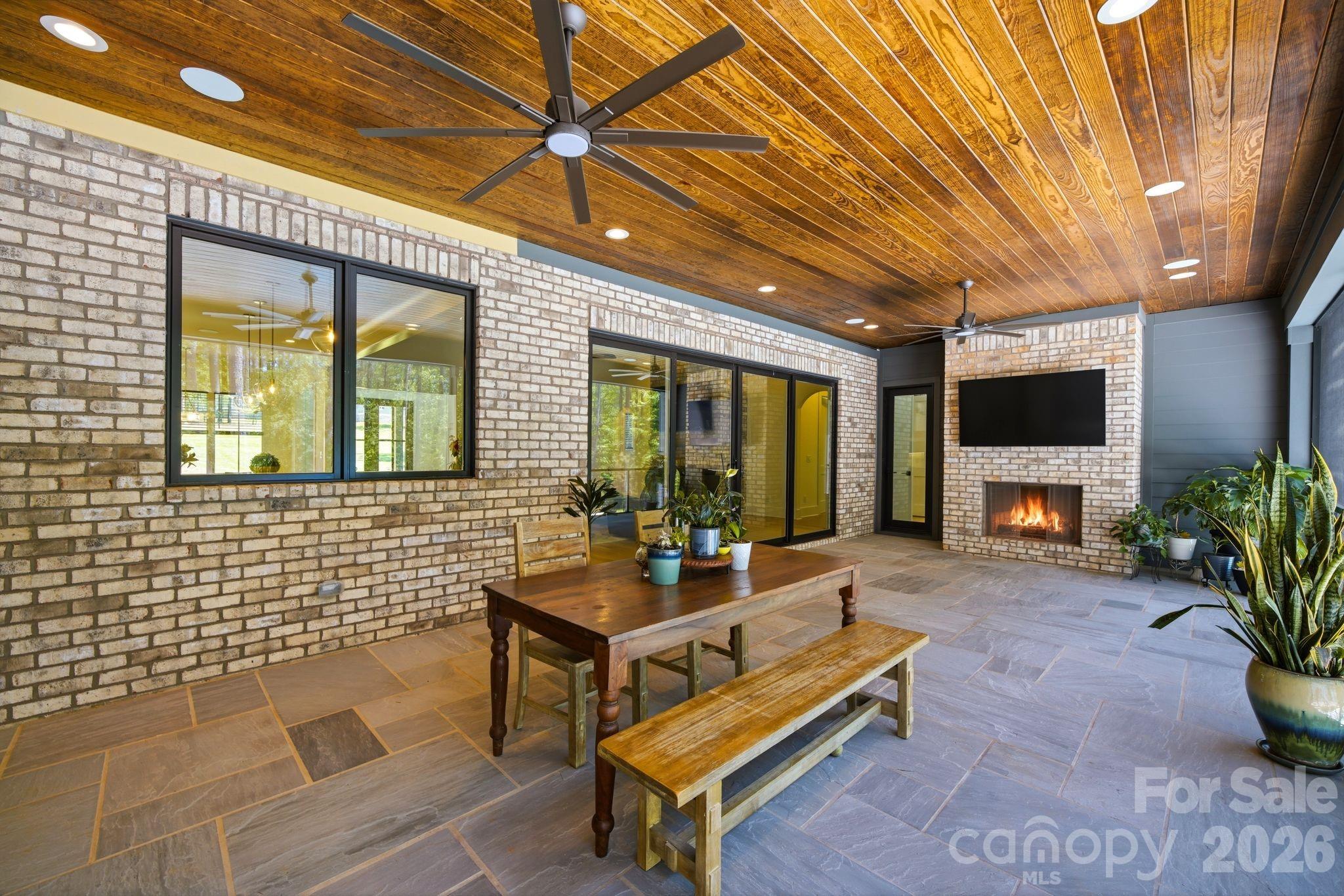 6223 Chimney Bluff Road Property Photo 38
