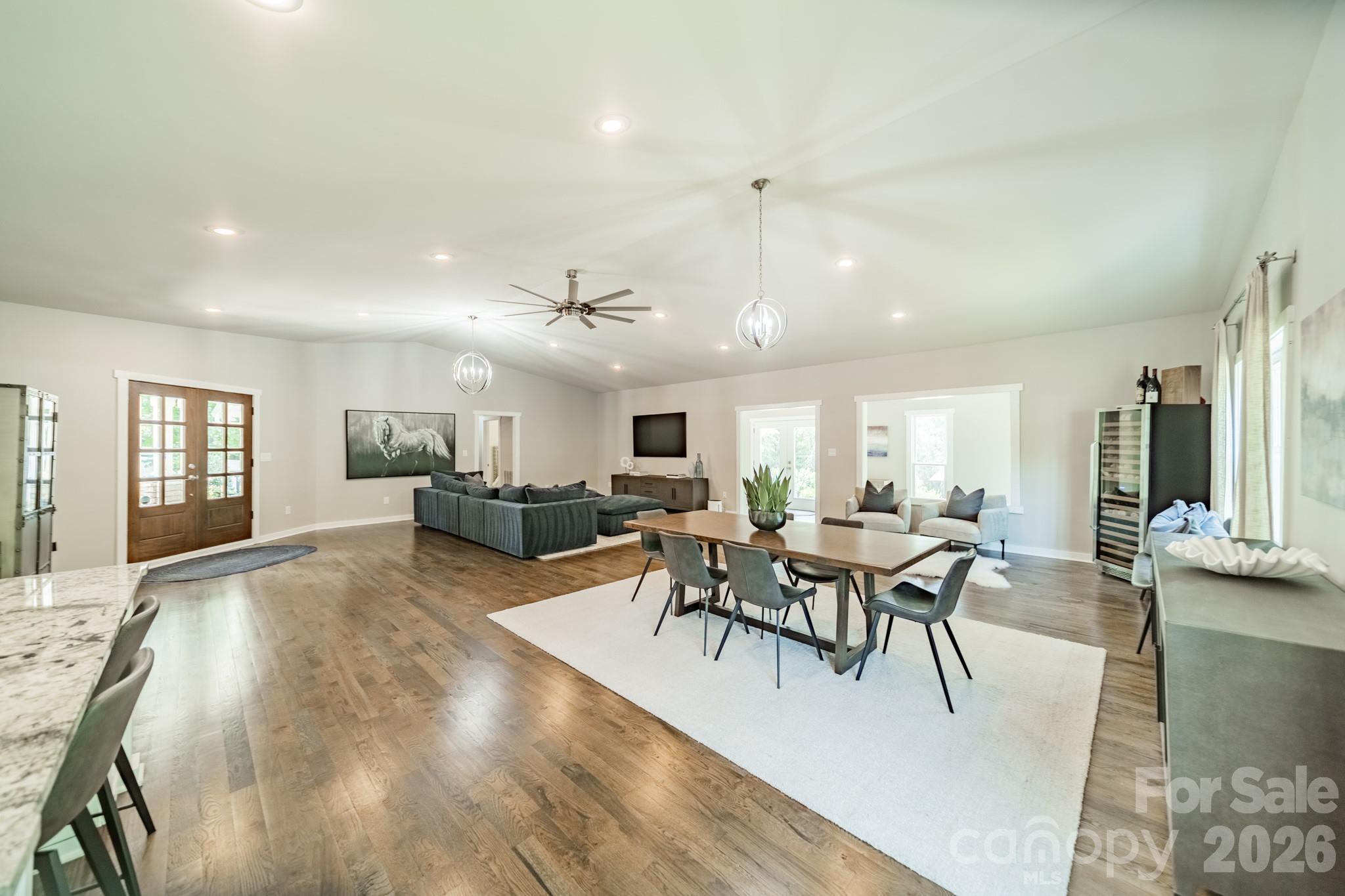 19533 Bustle Road Property Photo 6