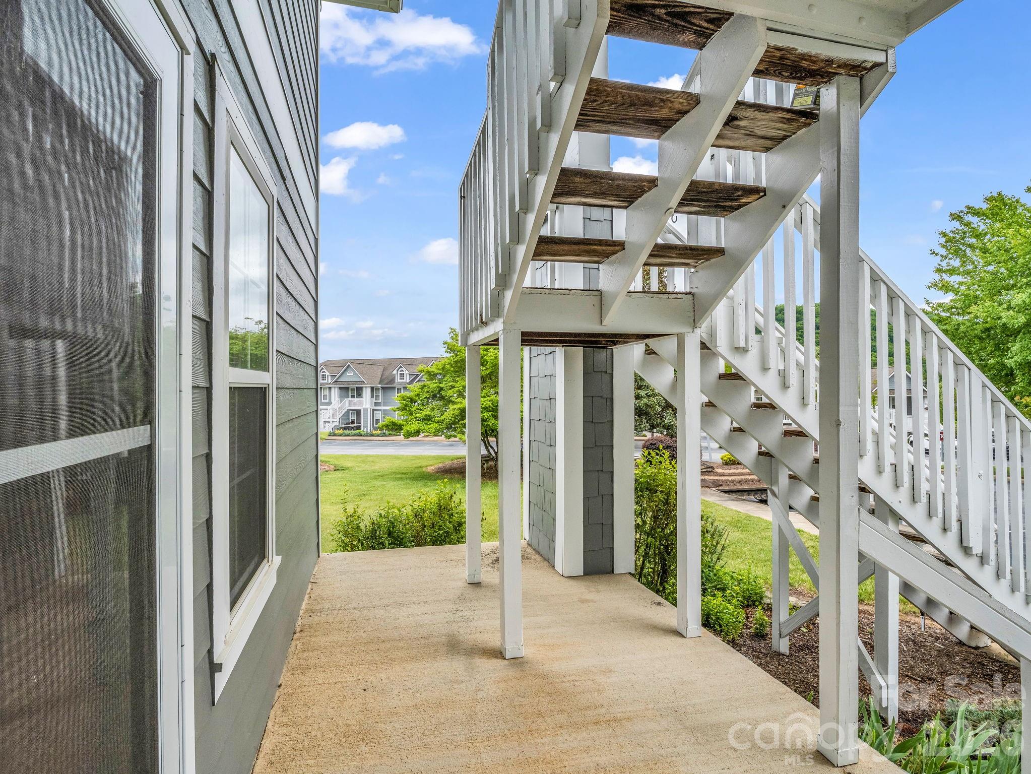 3005 Sagamore Lane Property Photo 9