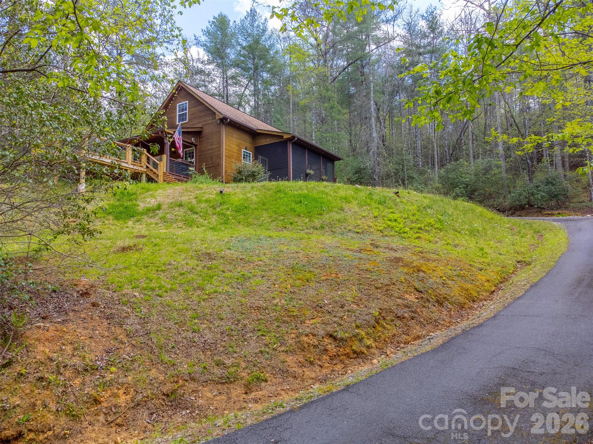 138 Hubbell Lane Property Photo 4