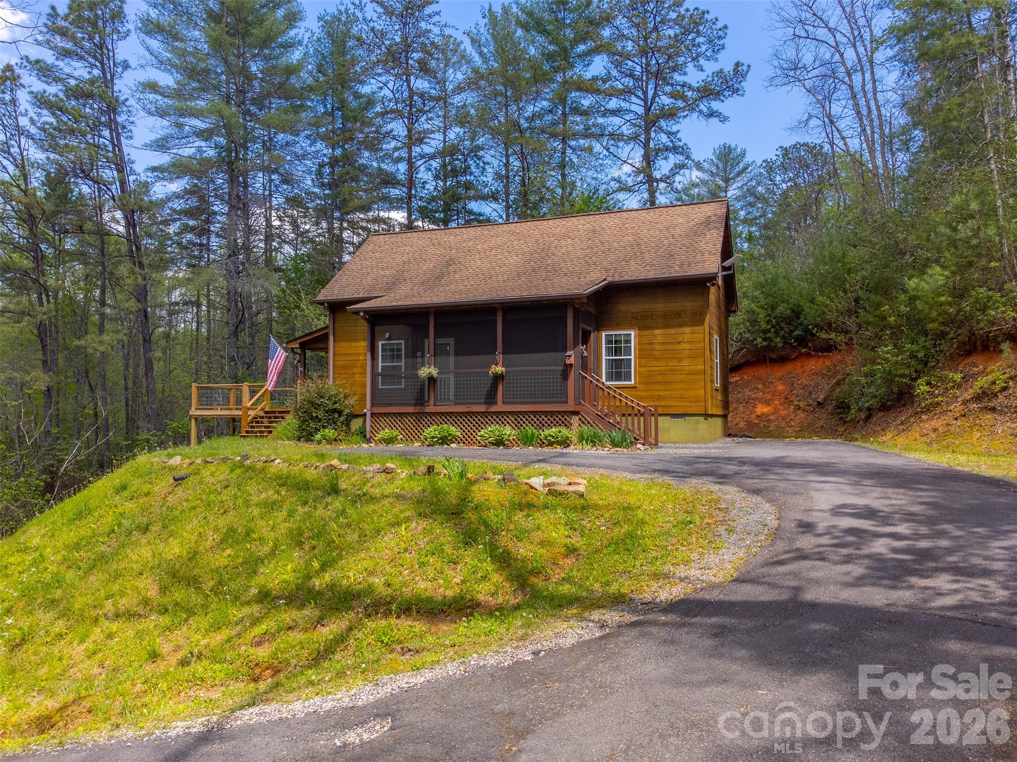 138 Hubbell Lane Property Photo 6