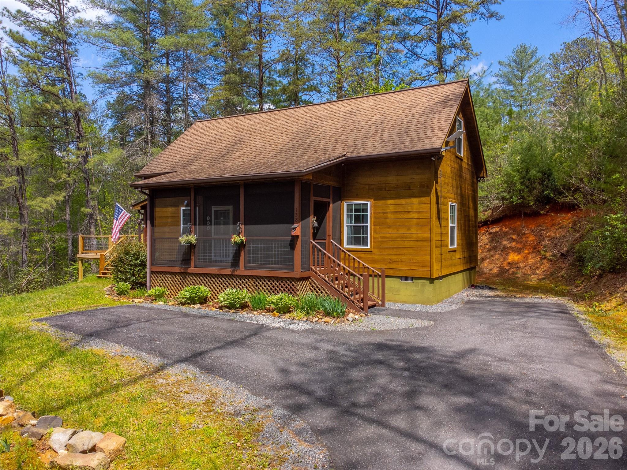 138 Hubbell Lane Property Photo 7