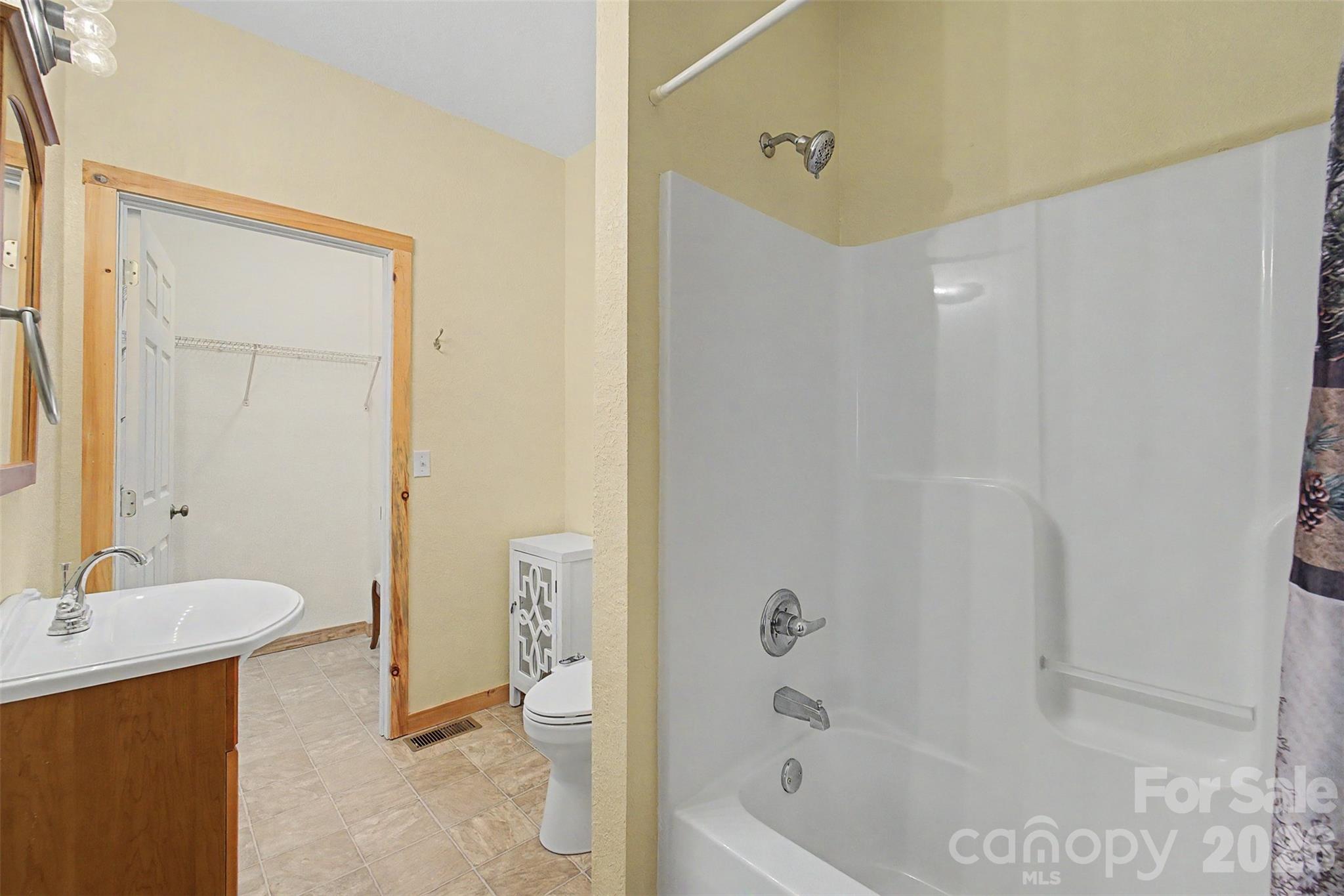 138 Hubbell Lane Property Photo 27