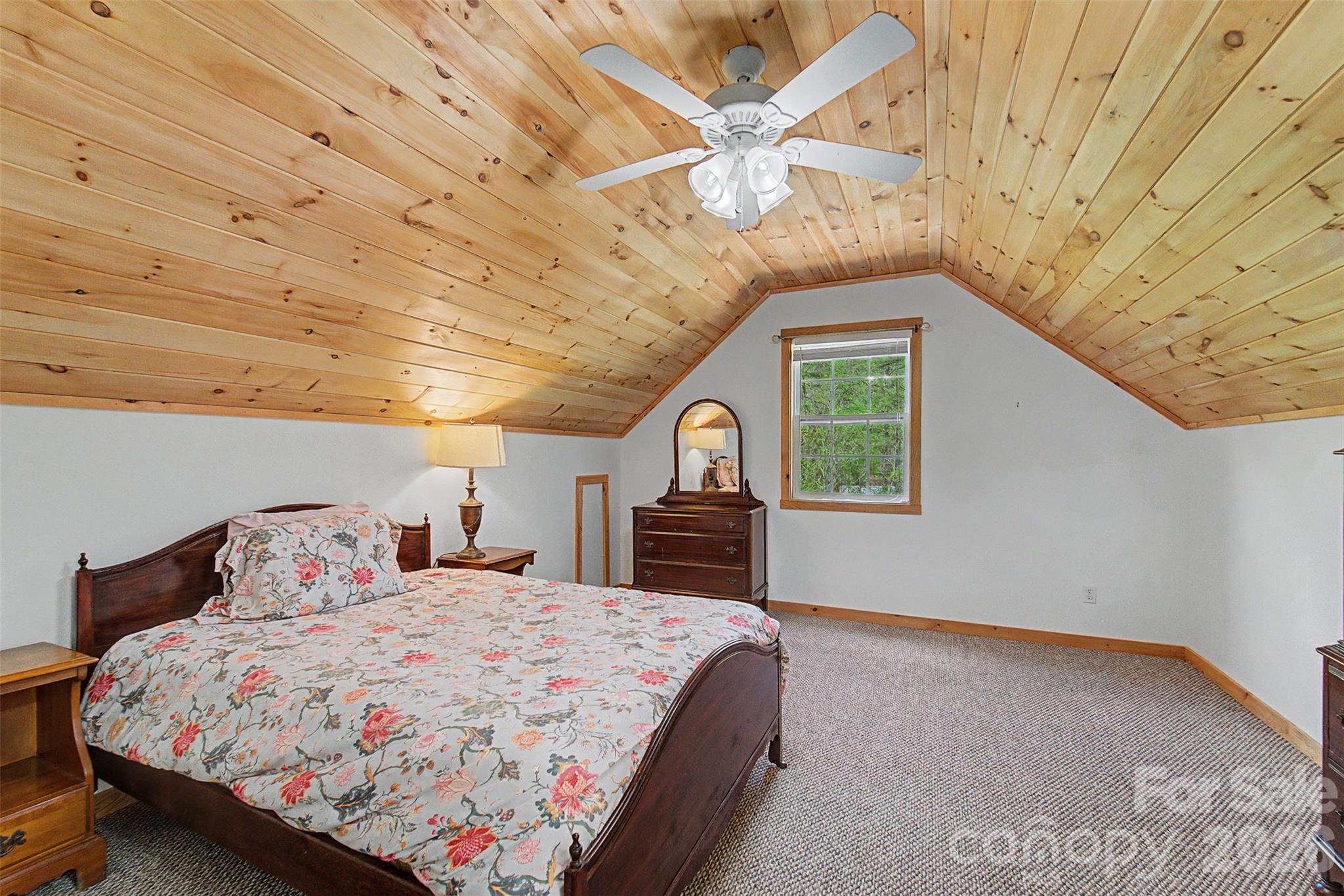 138 Hubbell Lane Property Photo 37