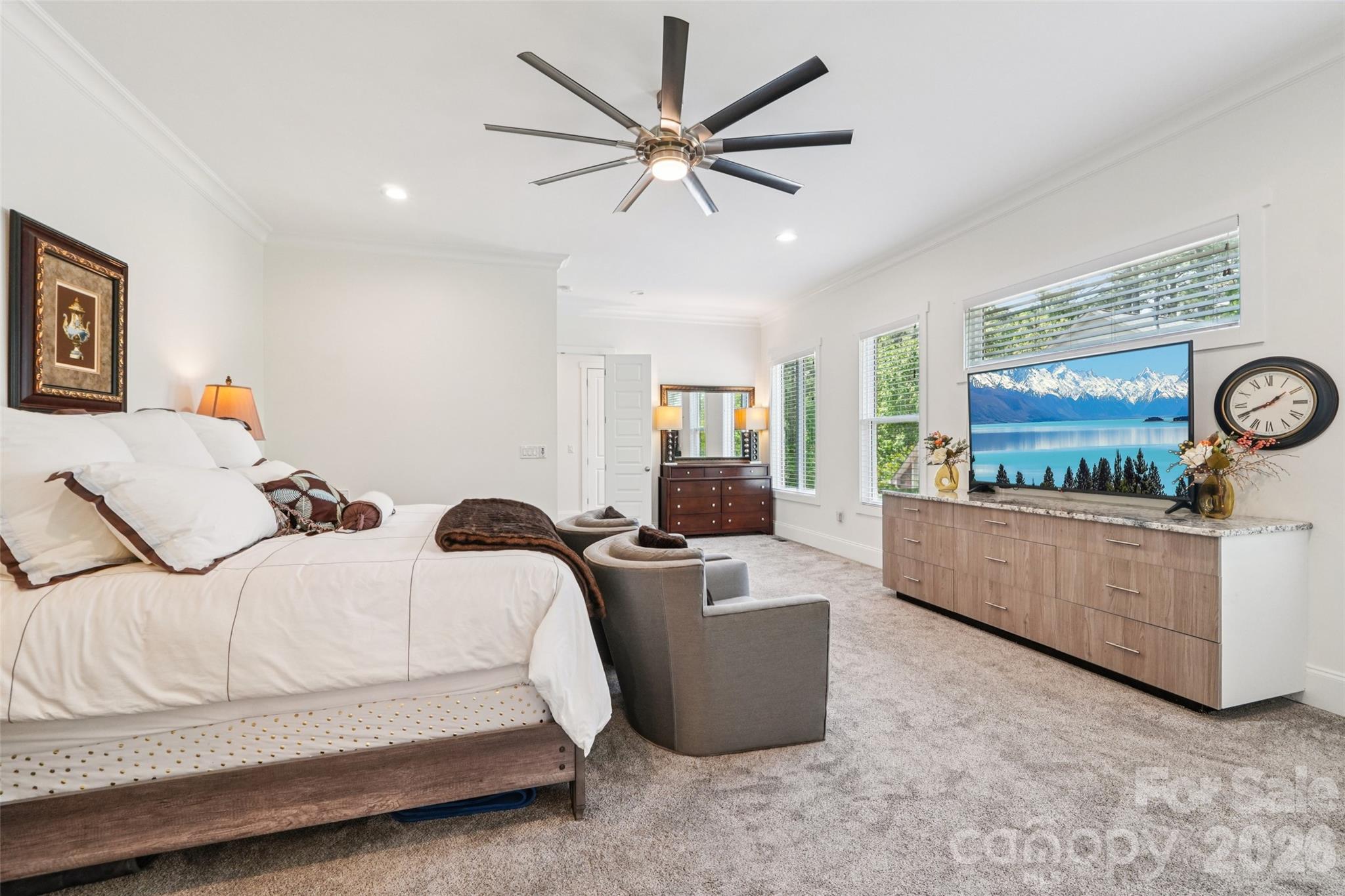 209 Holdsworth Drive Property Photo 22