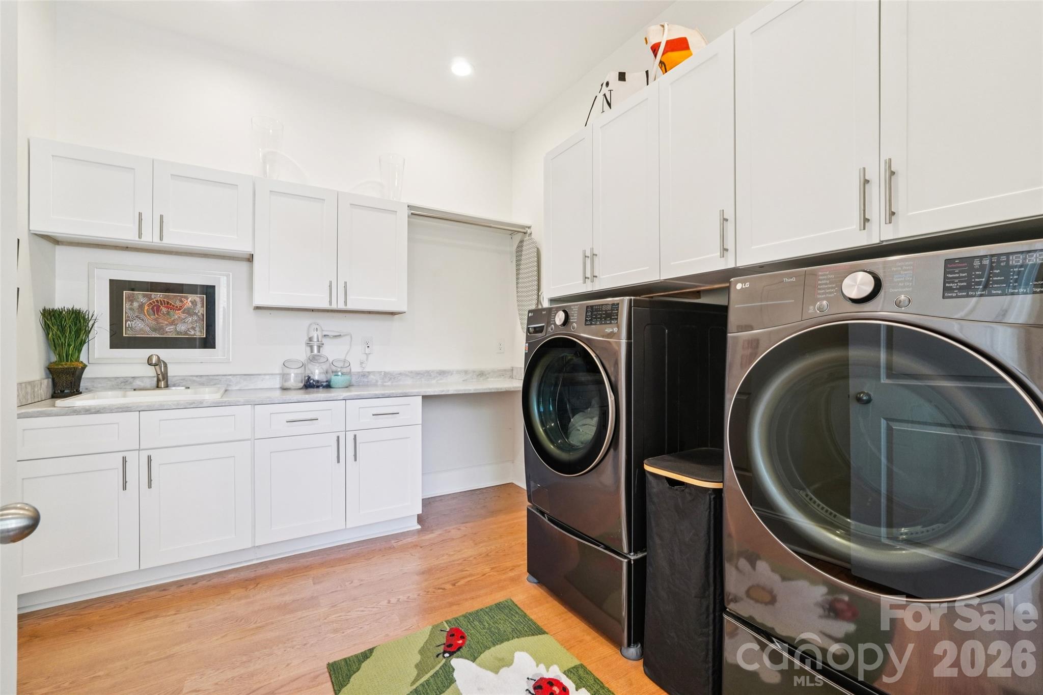 209 Holdsworth Drive Property Photo 28