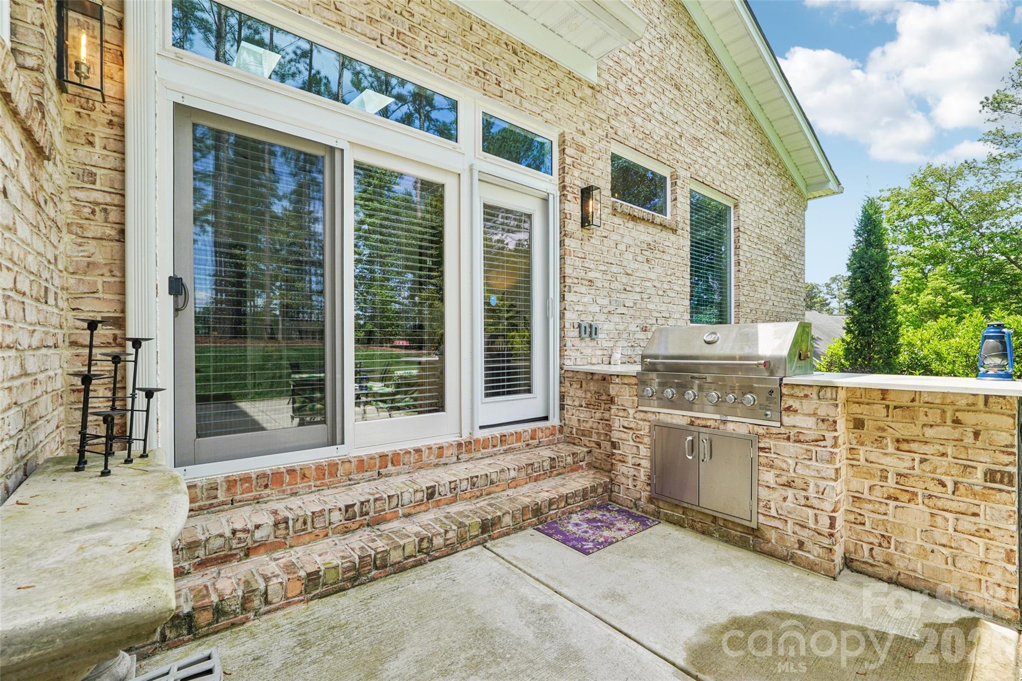 209 Holdsworth Drive Property Photo 42