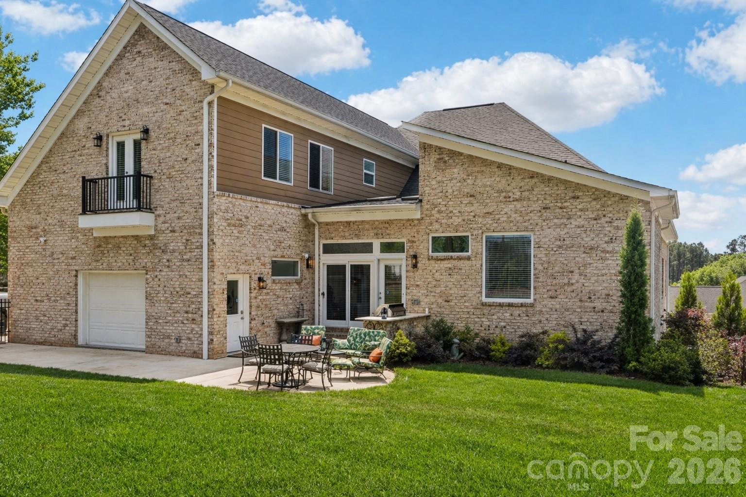 209 Holdsworth Drive Property Photo 44