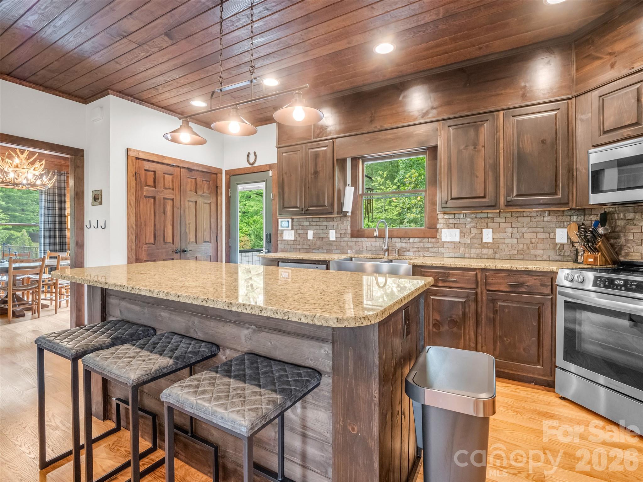 139 Picnic Point Road Property Photo 8