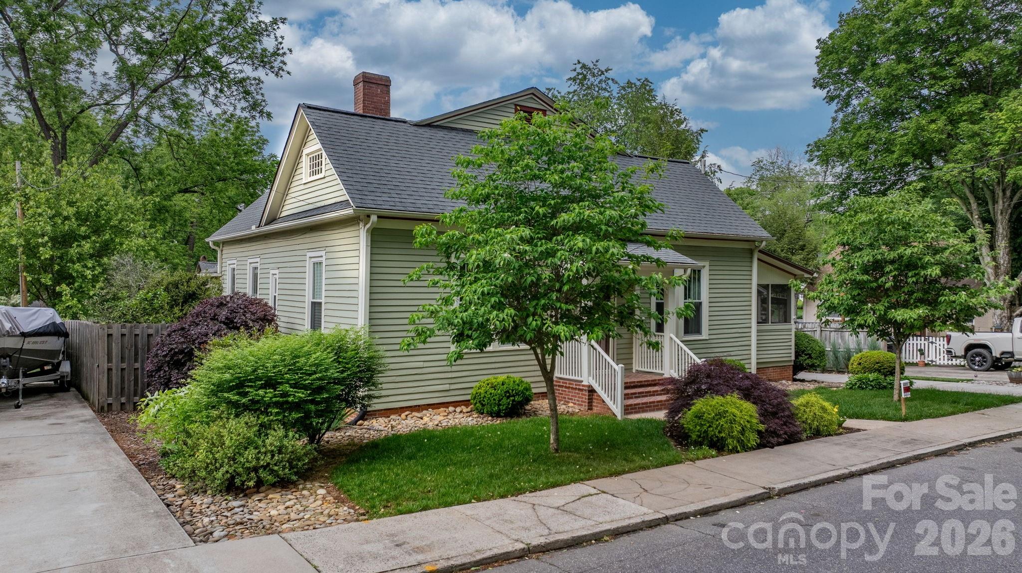 214 Webb Street Property Photo 3
