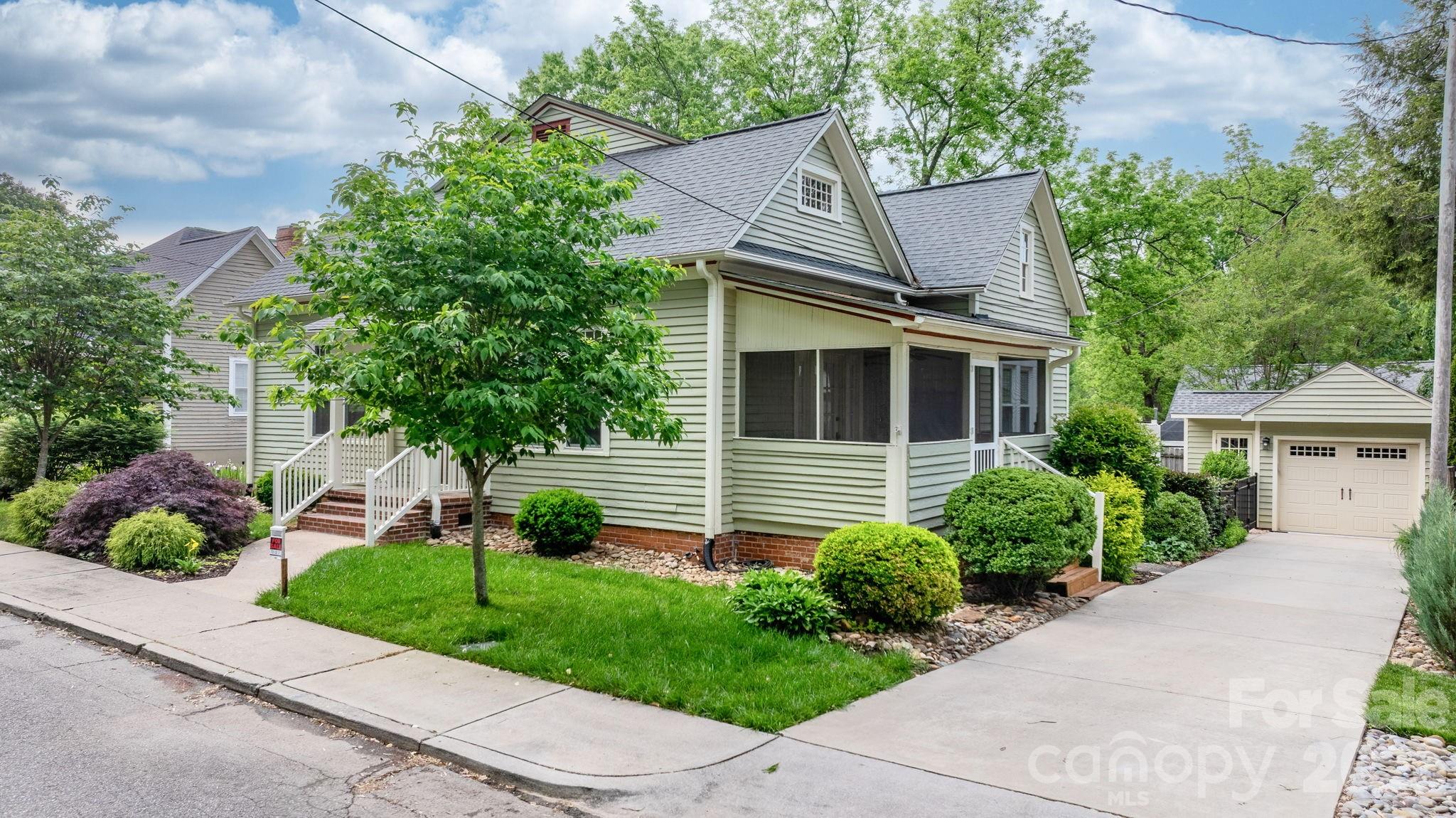 214 Webb Street Property Photo 5