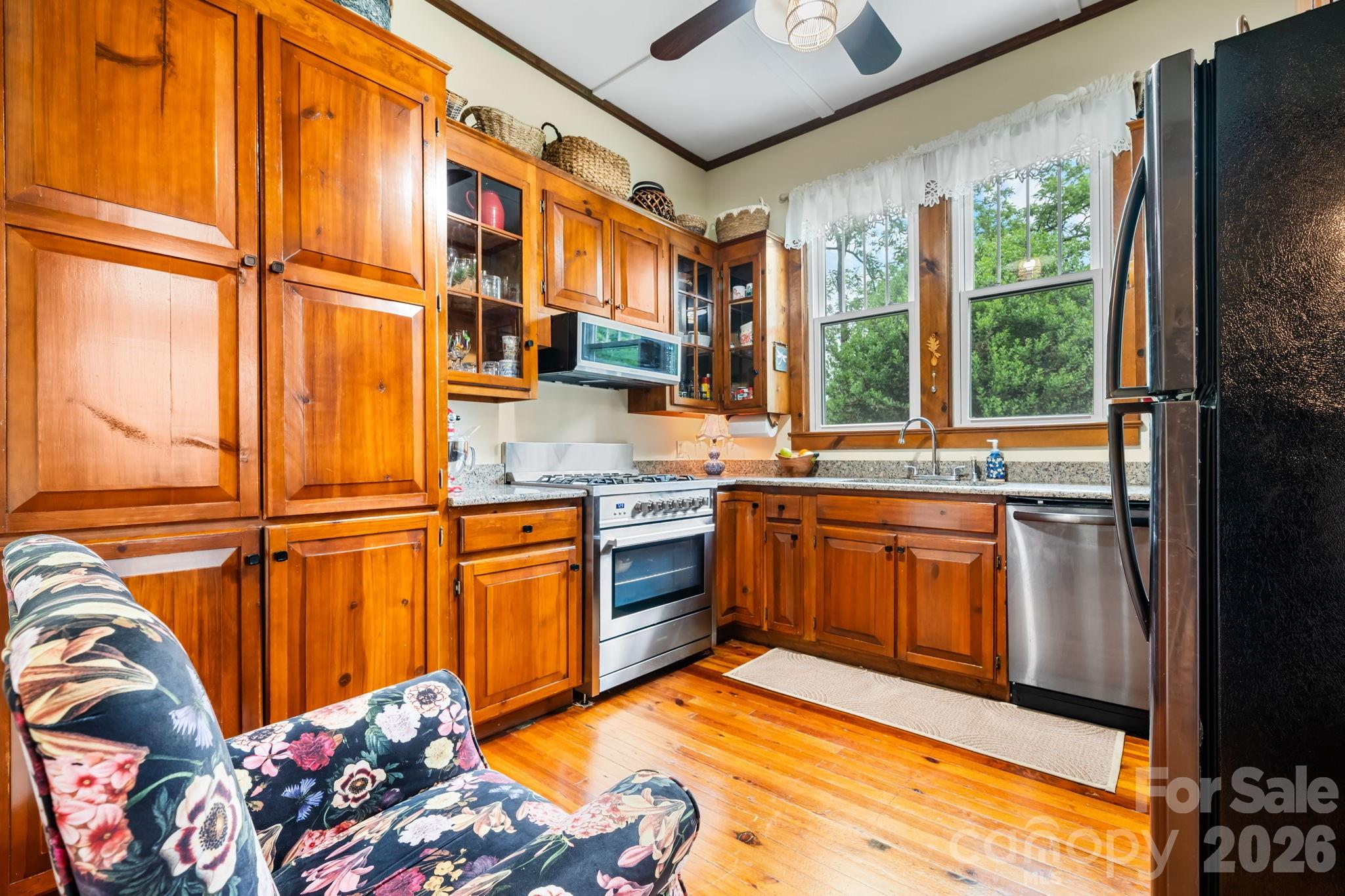 214 Webb Street Property Photo 16