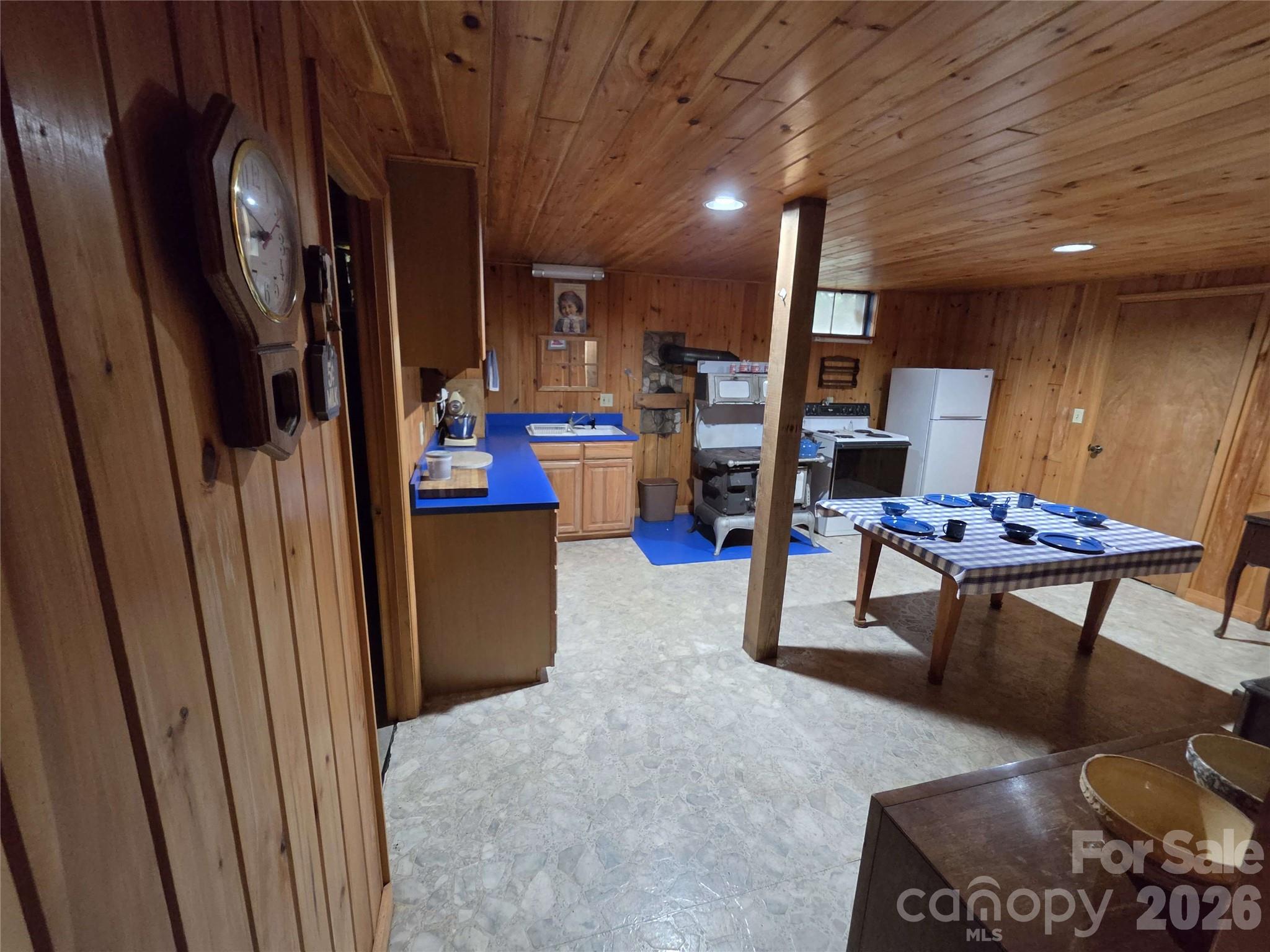 692 Buck Hill Road Property Photo 27