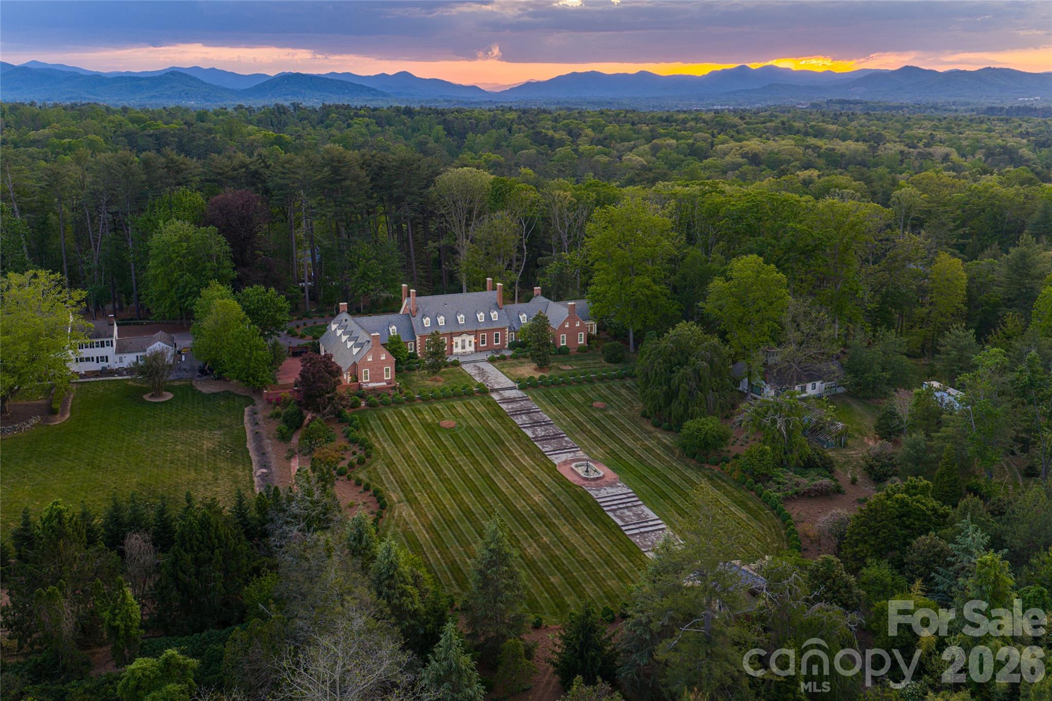 324 Vanderbilt Road Property Photo 1