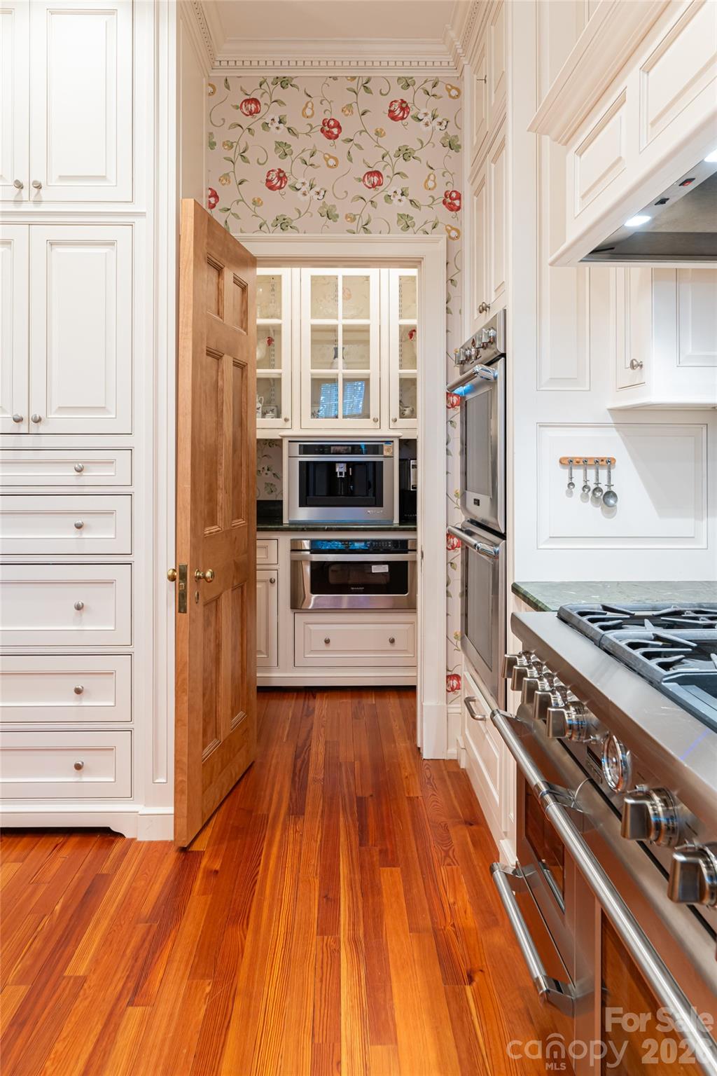 324 Vanderbilt Road Property Photo 19