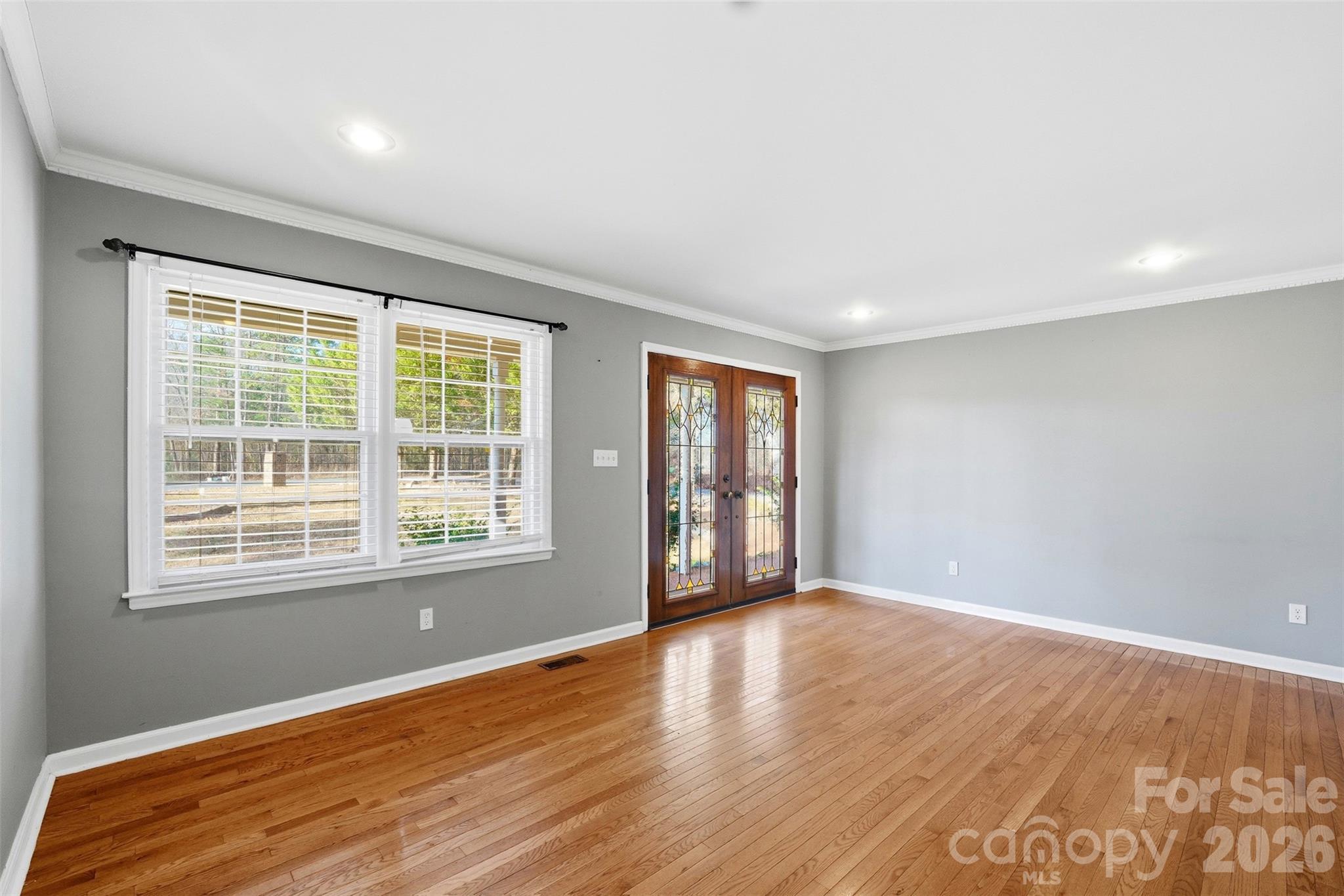 324 Pawley Drive Property Photo 2