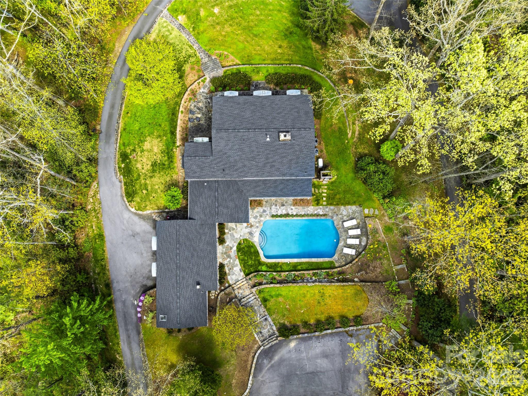 10 Kalimar Heights Property Photo 41