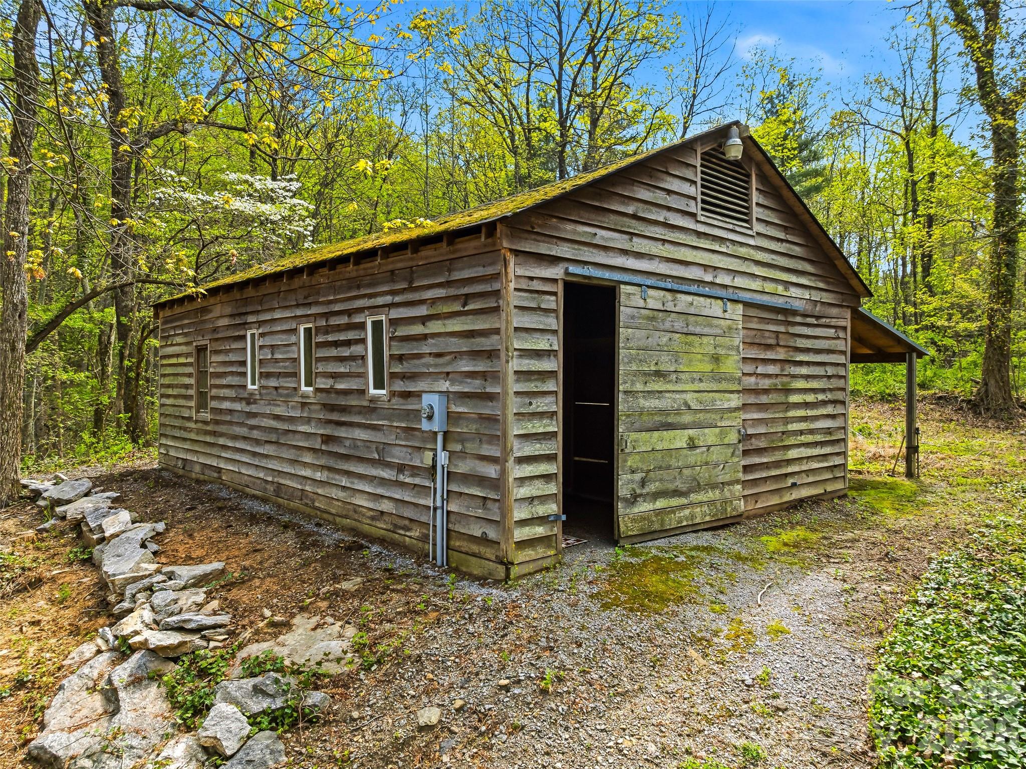 10 Kalimar Heights Property Photo 42