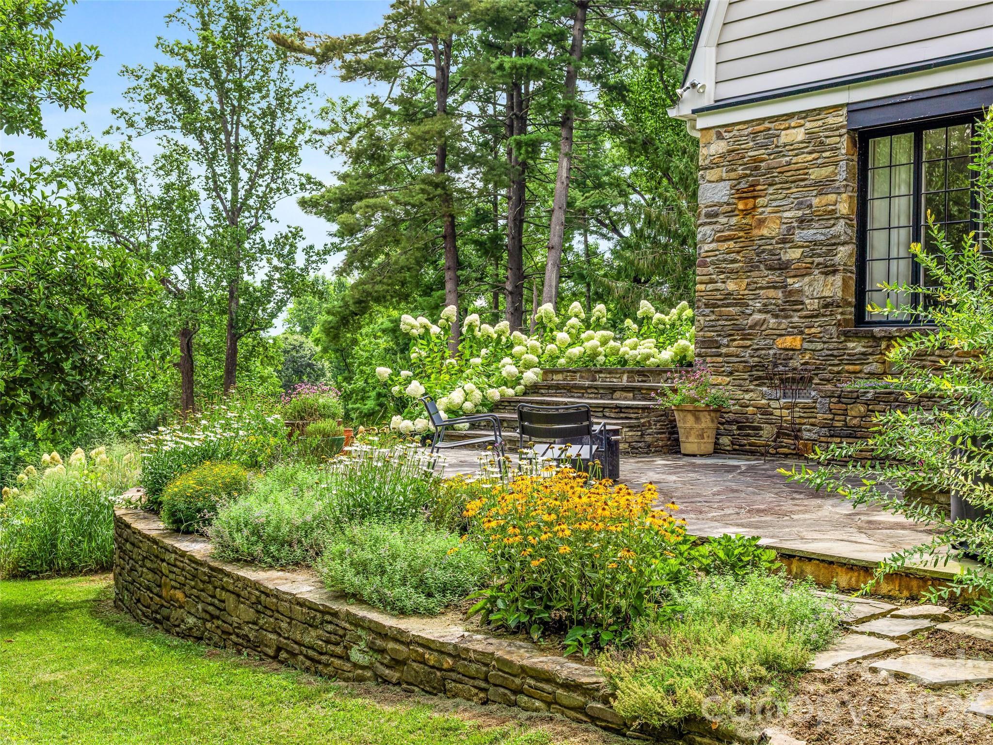 10 Kalimar Heights Property Photo 46