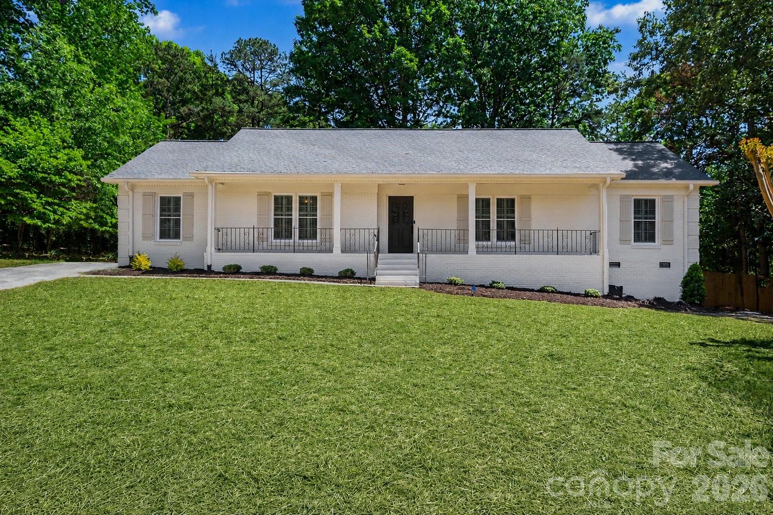 7806 Snowden Lane Property Photo 1