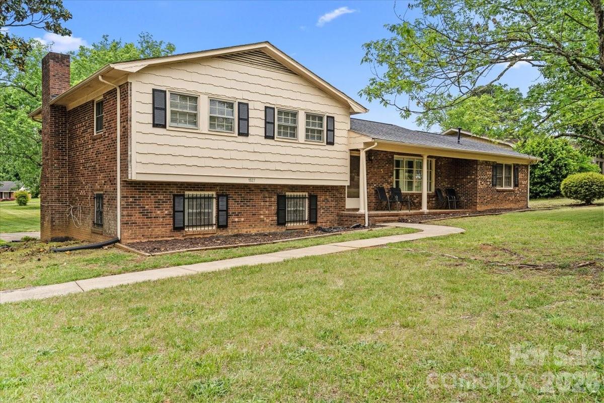 1527 Rhyne Street Property Photo 2